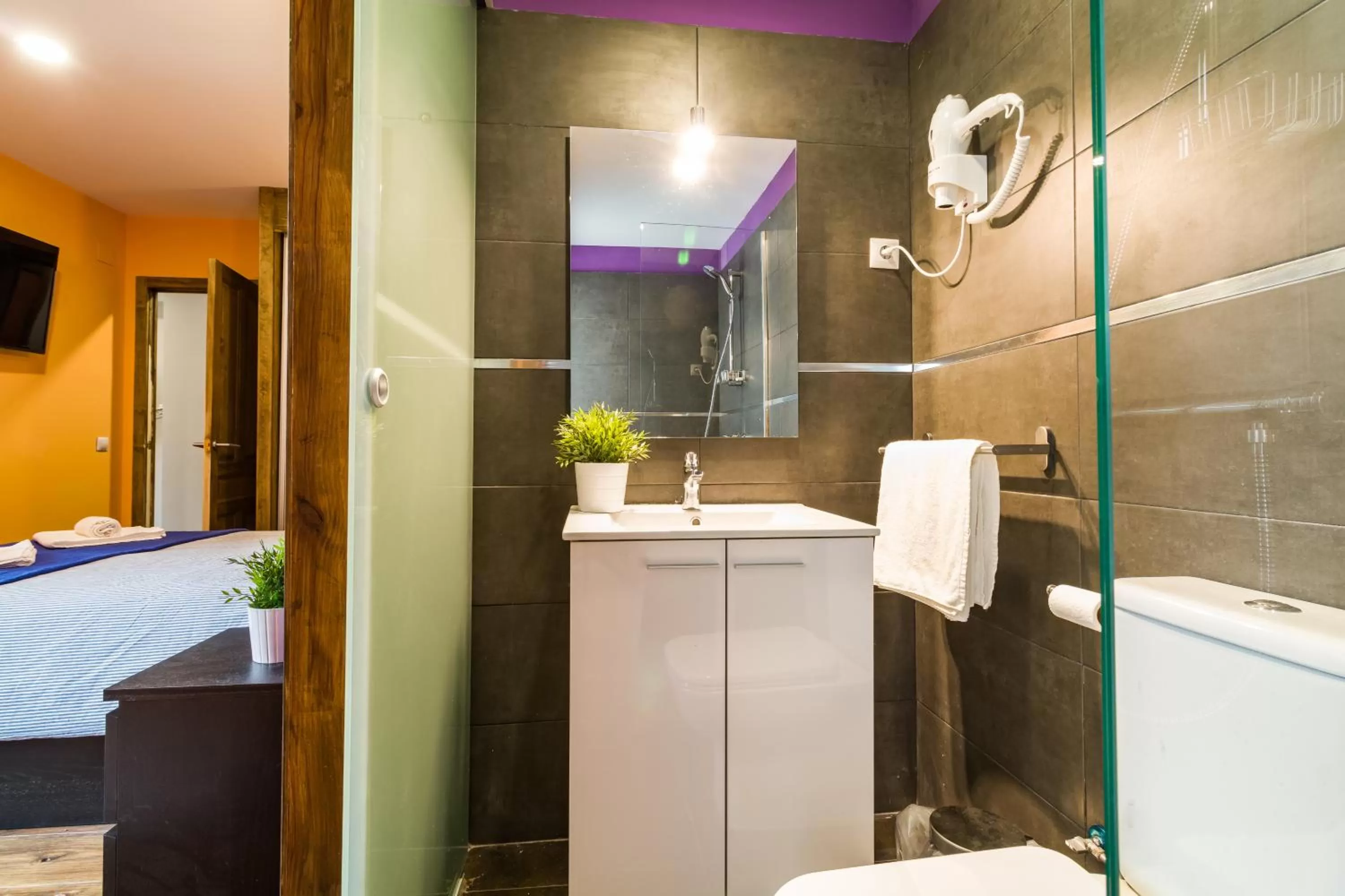 Bathroom, Bed in La Arbolada