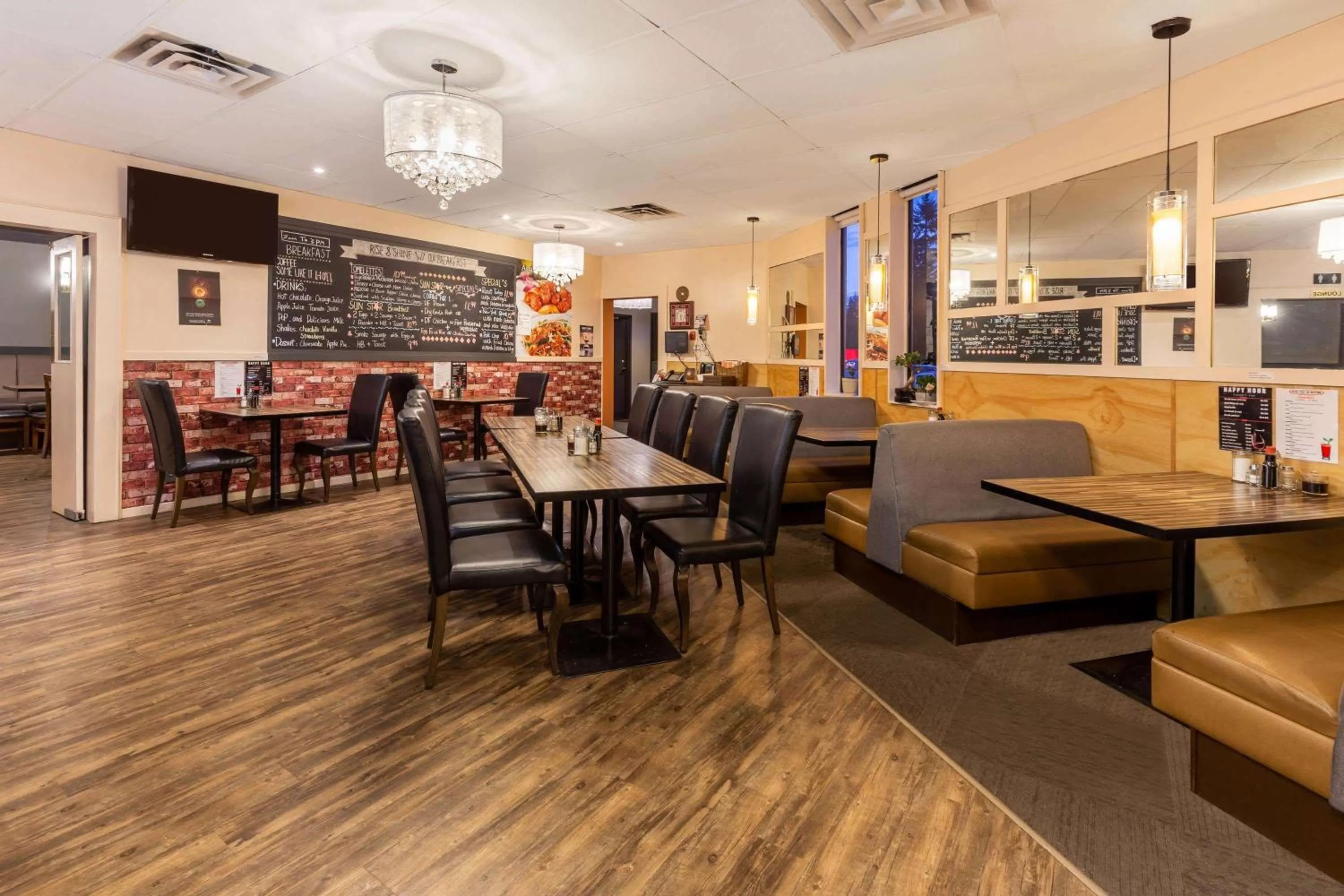 Restaurant/places to eat in Ramada by Wyndham Coquitlam