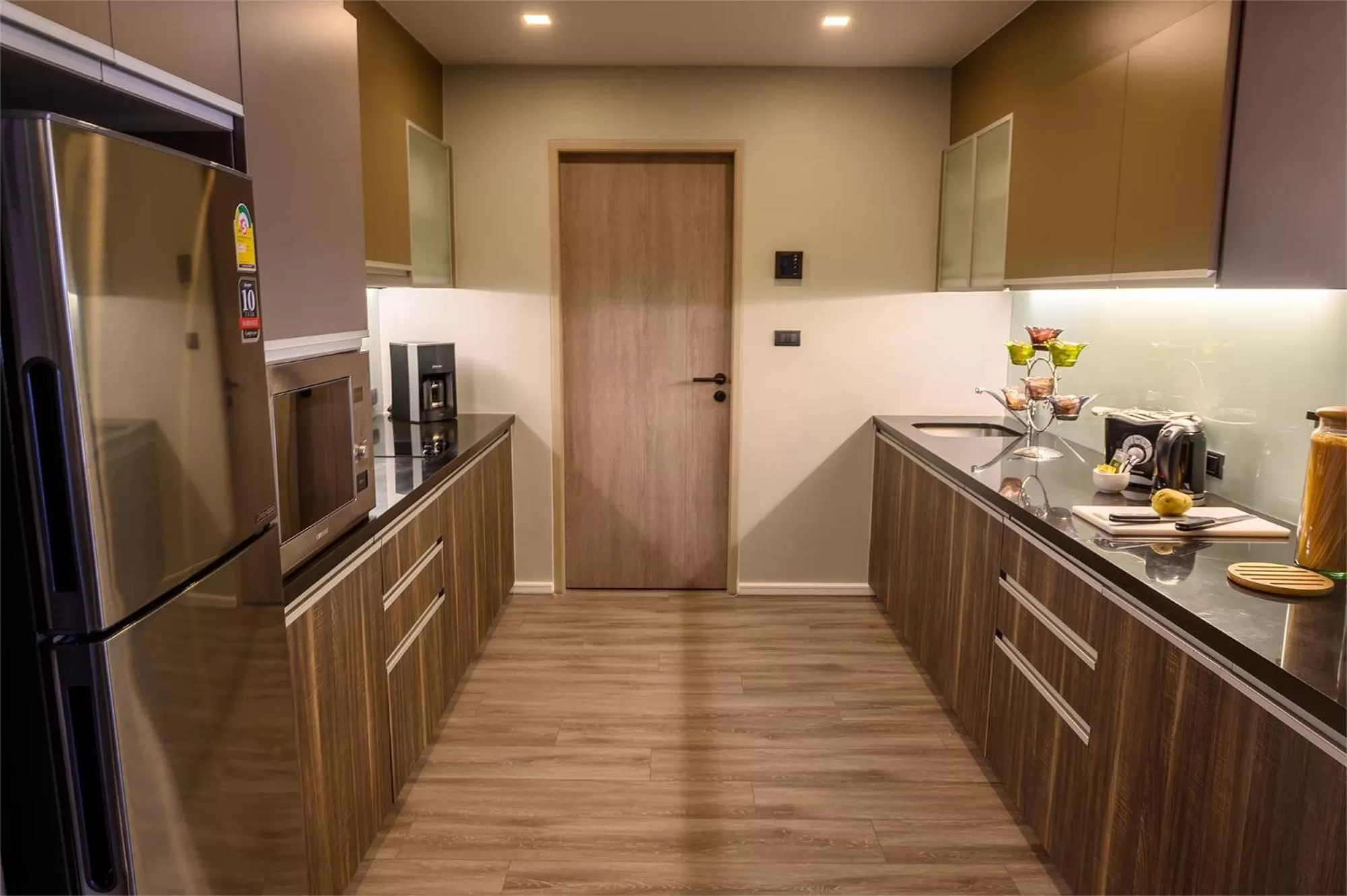 Kitchen or kitchenette in Oakwood Residence Sukhumvit Thonglor Bangkok