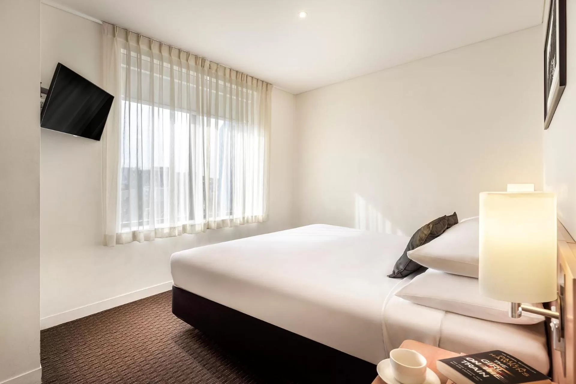 Bed in ibis Melbourne Hotel and Apartments