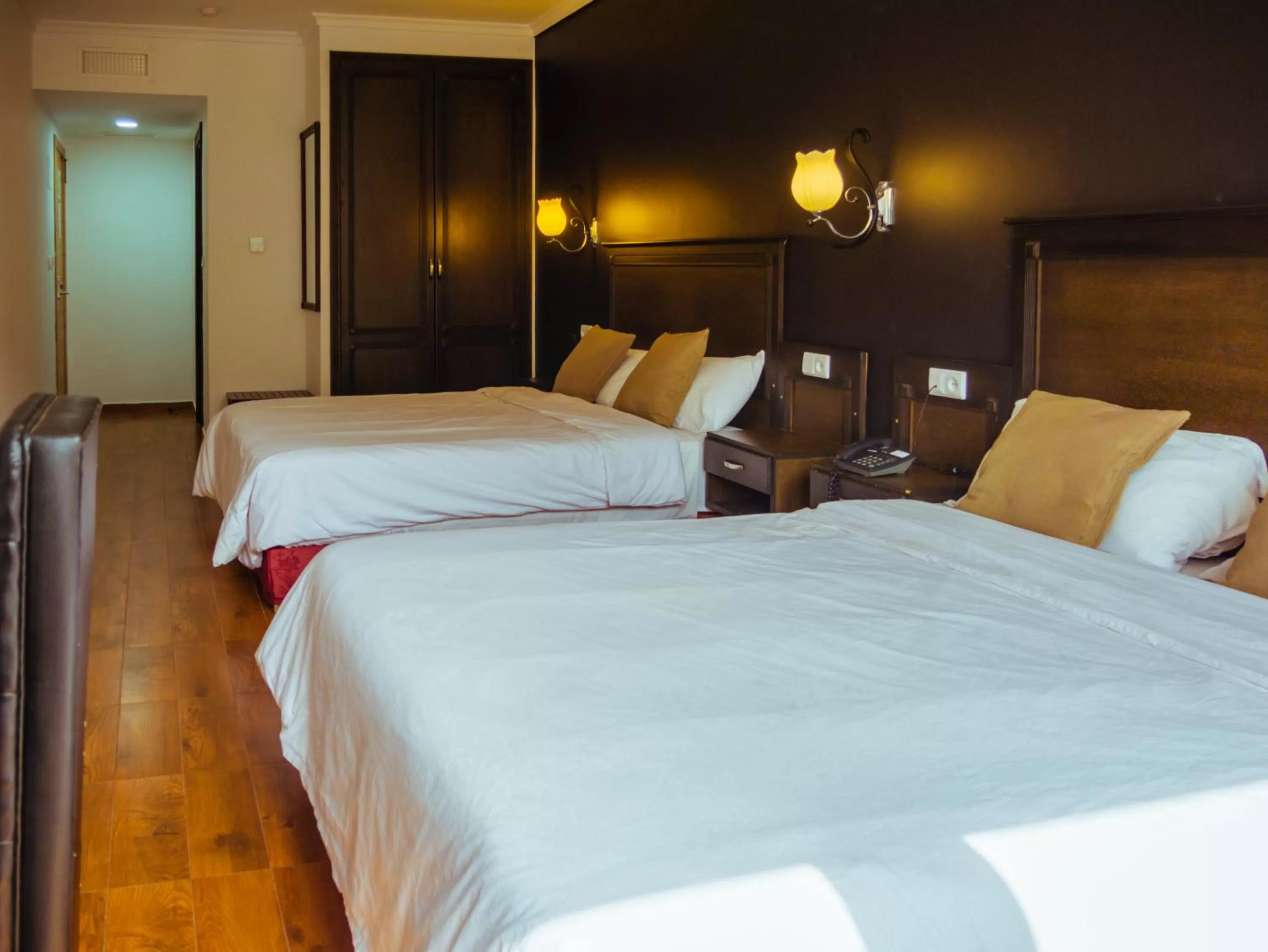 Bed in Hotel L'Aéroport