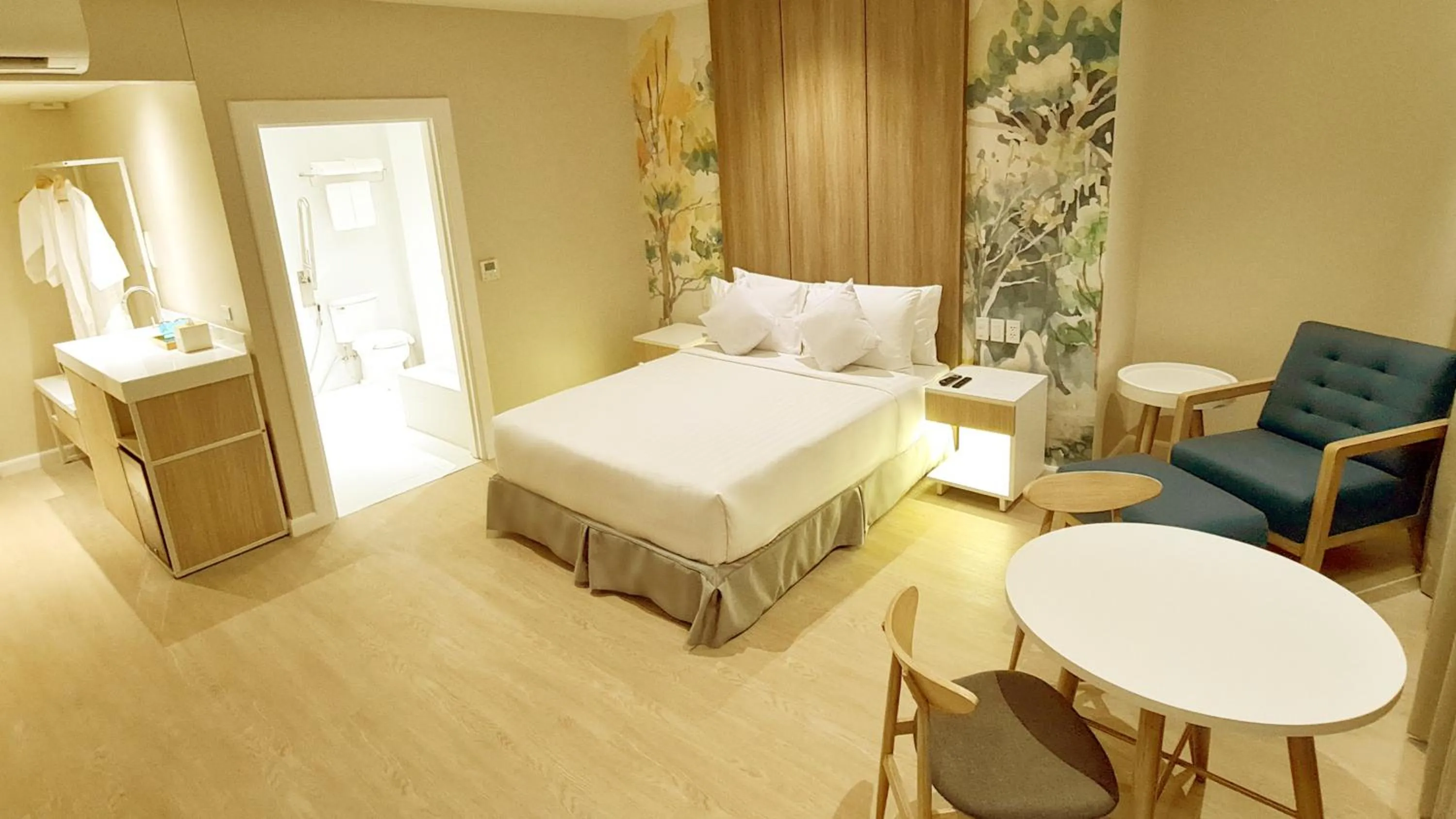 Bed in Harolds Hotel Quezon City