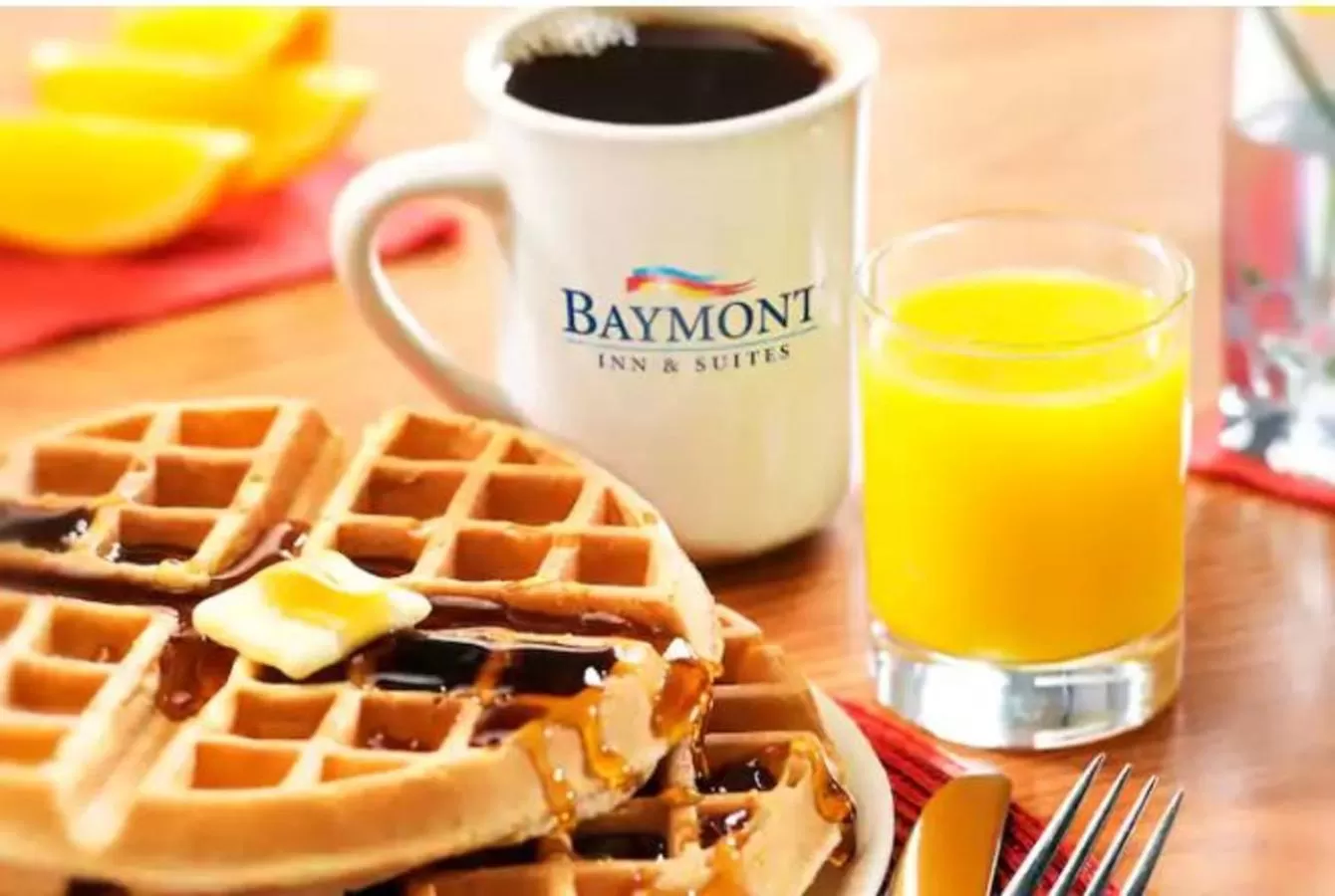 Food and drinks in Baymont by Wyndham Wichita Falls