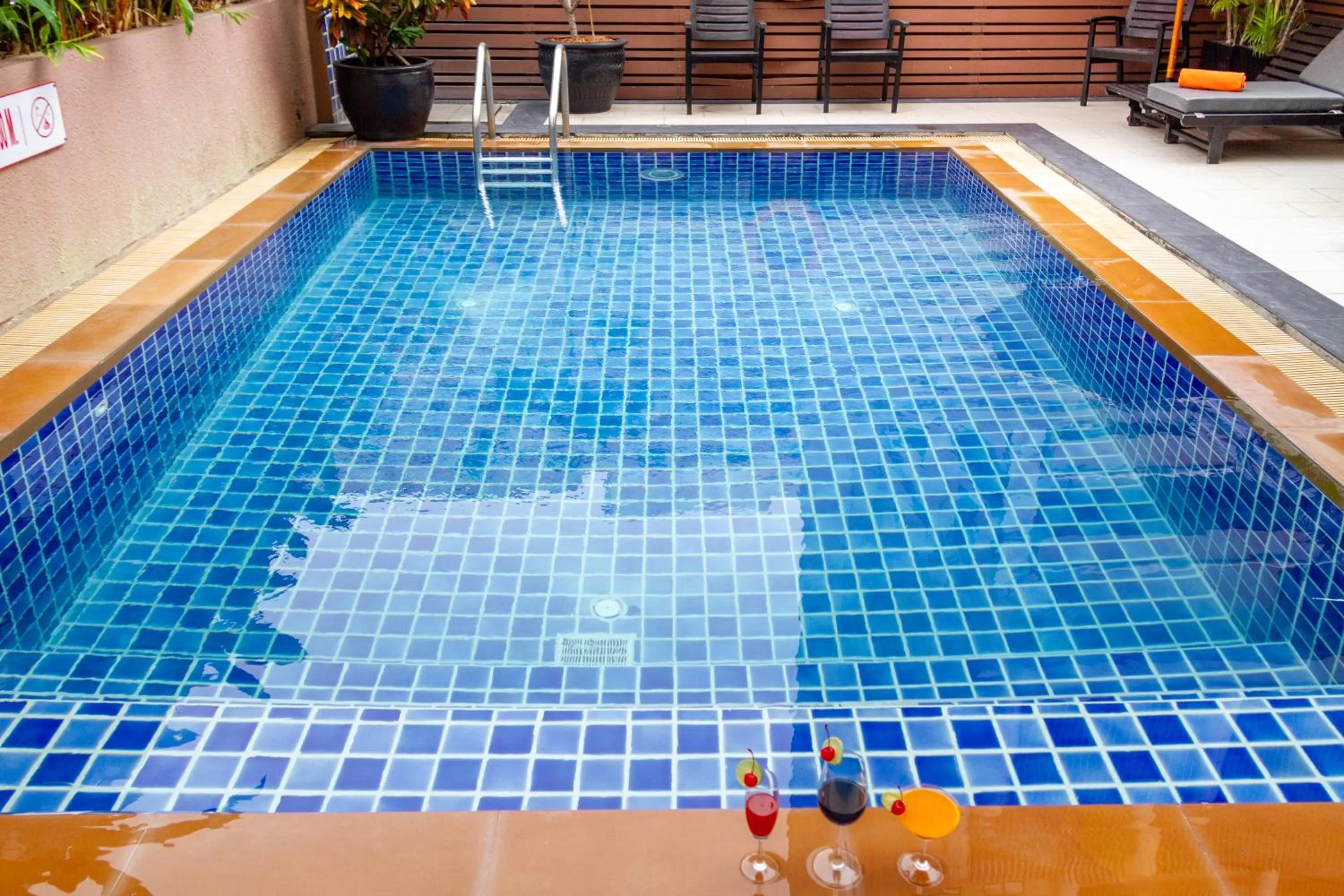 Pool view in FuramaXclusive Sukhumvit