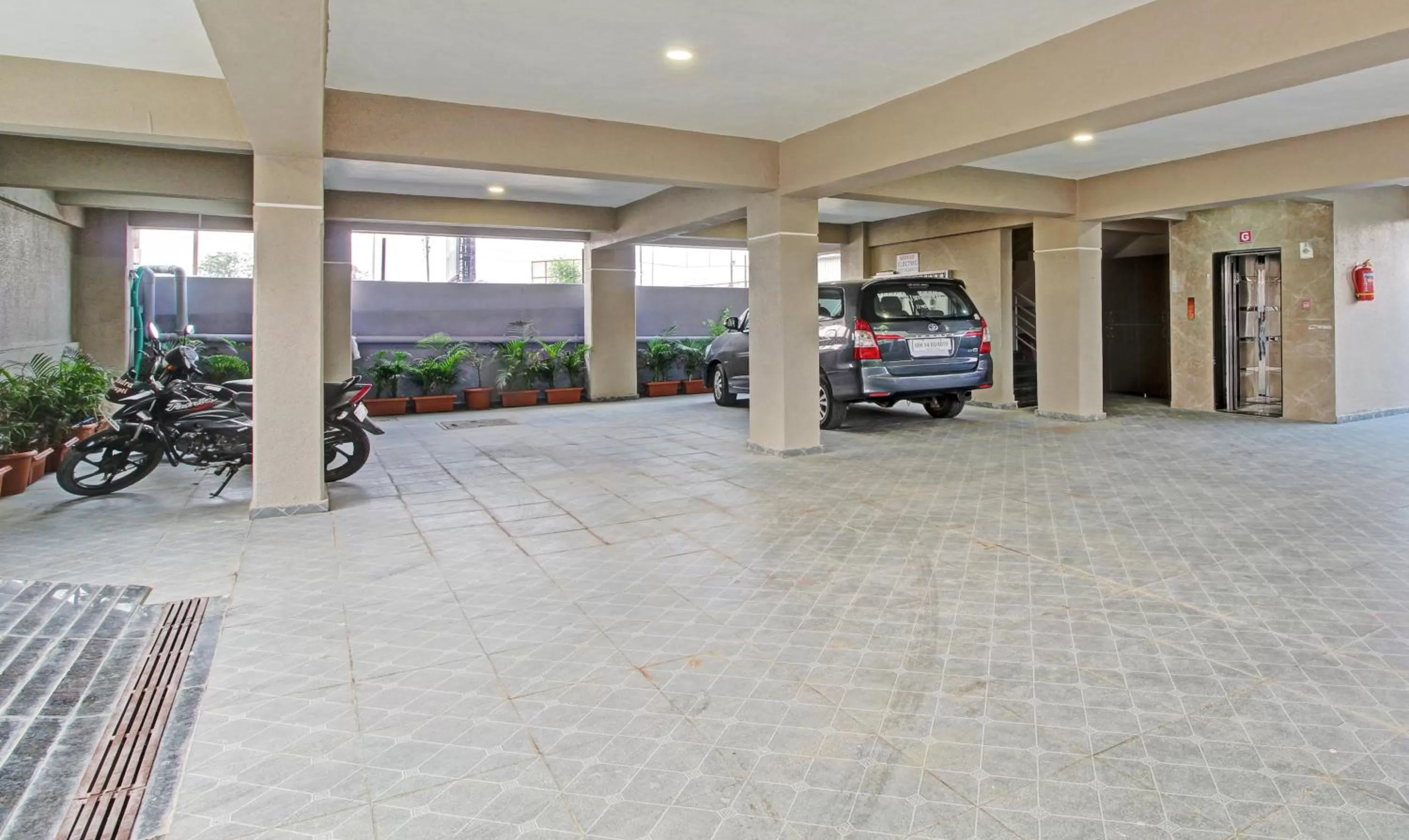 Parking in Treebo Royal Imperio, Hinjewadi