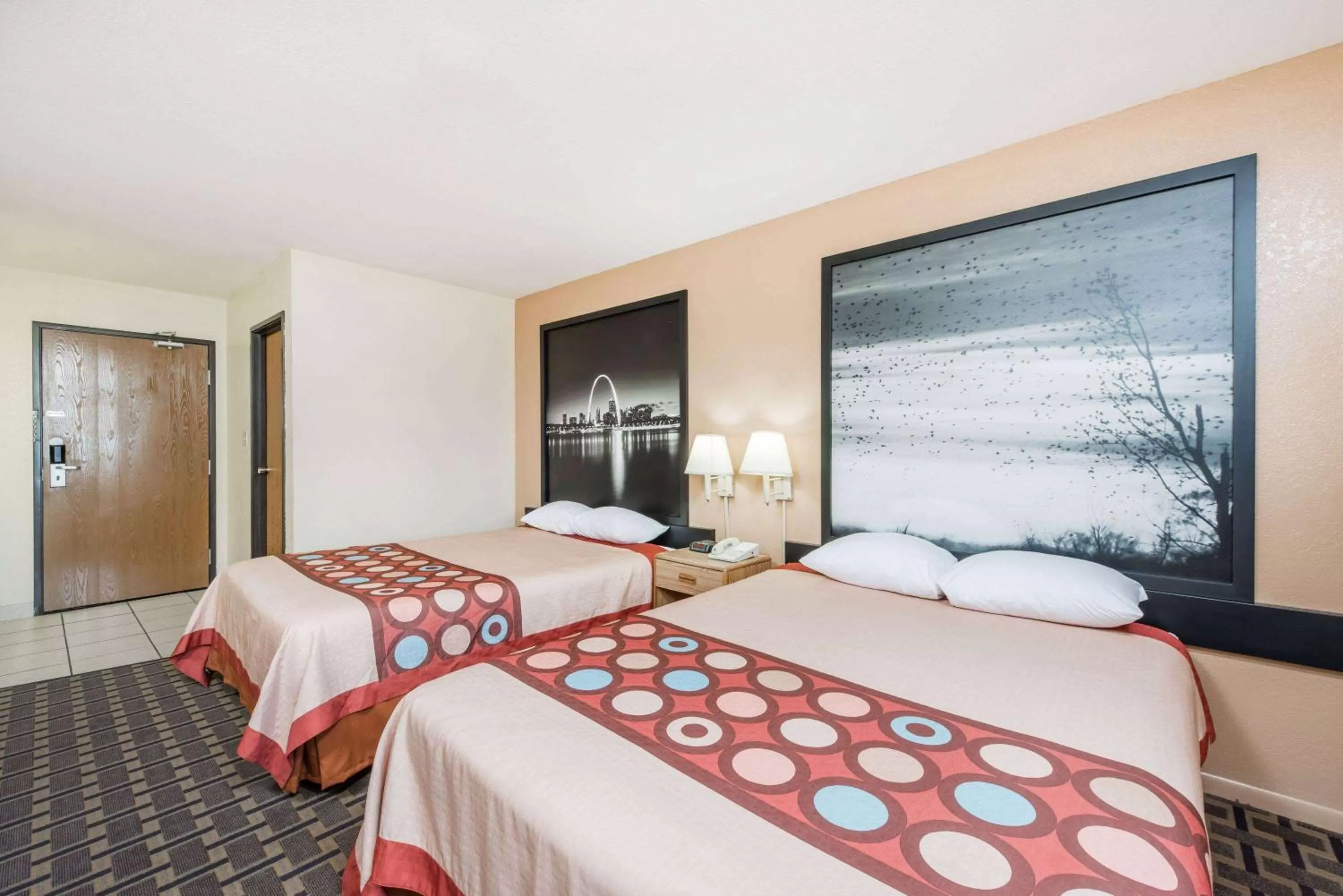 Coffee/tea facilities, Bed in Super 8 by Wyndham Lebanon