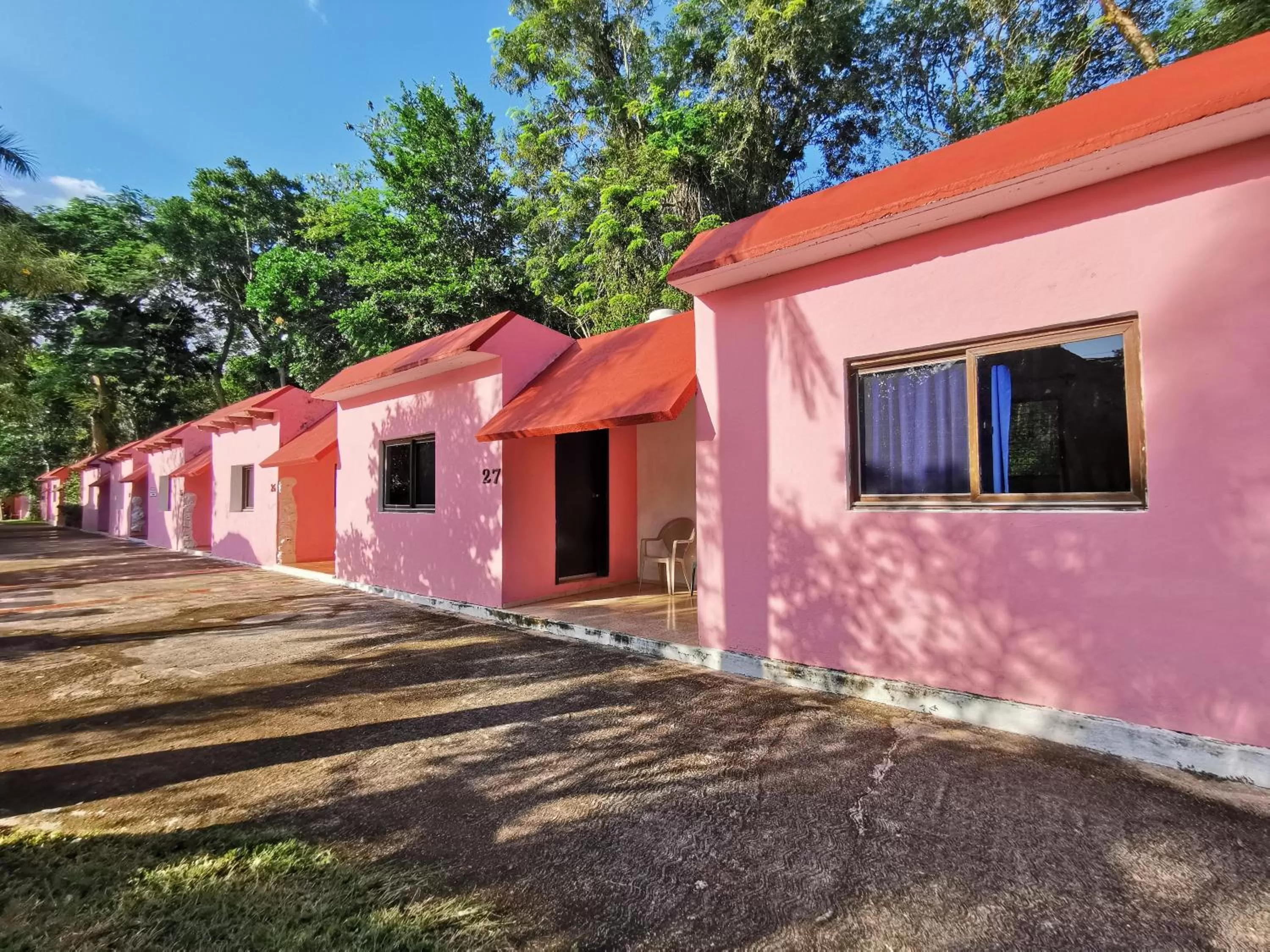 Property building in Hotel Doralba Inn Chichen