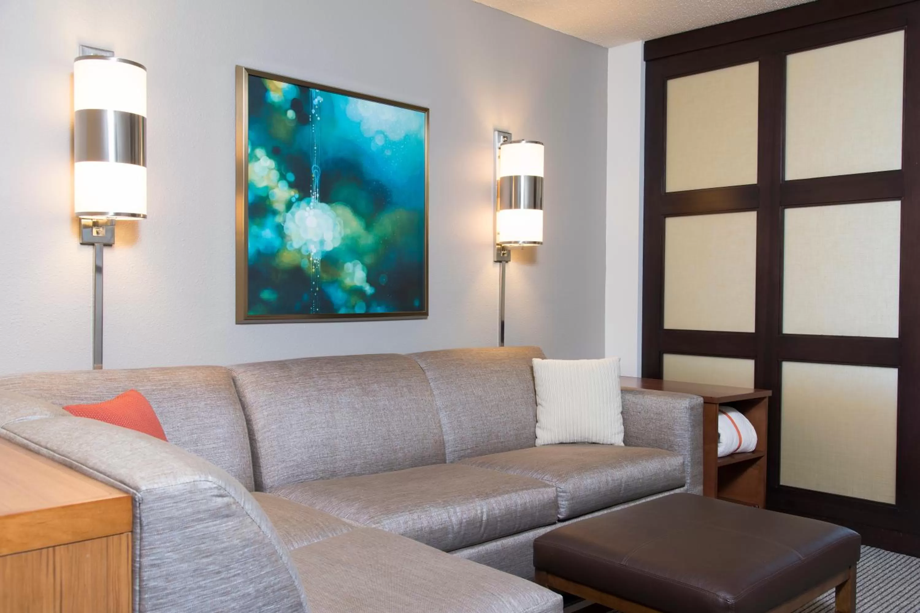 Seating area in Hyatt Place Lexington