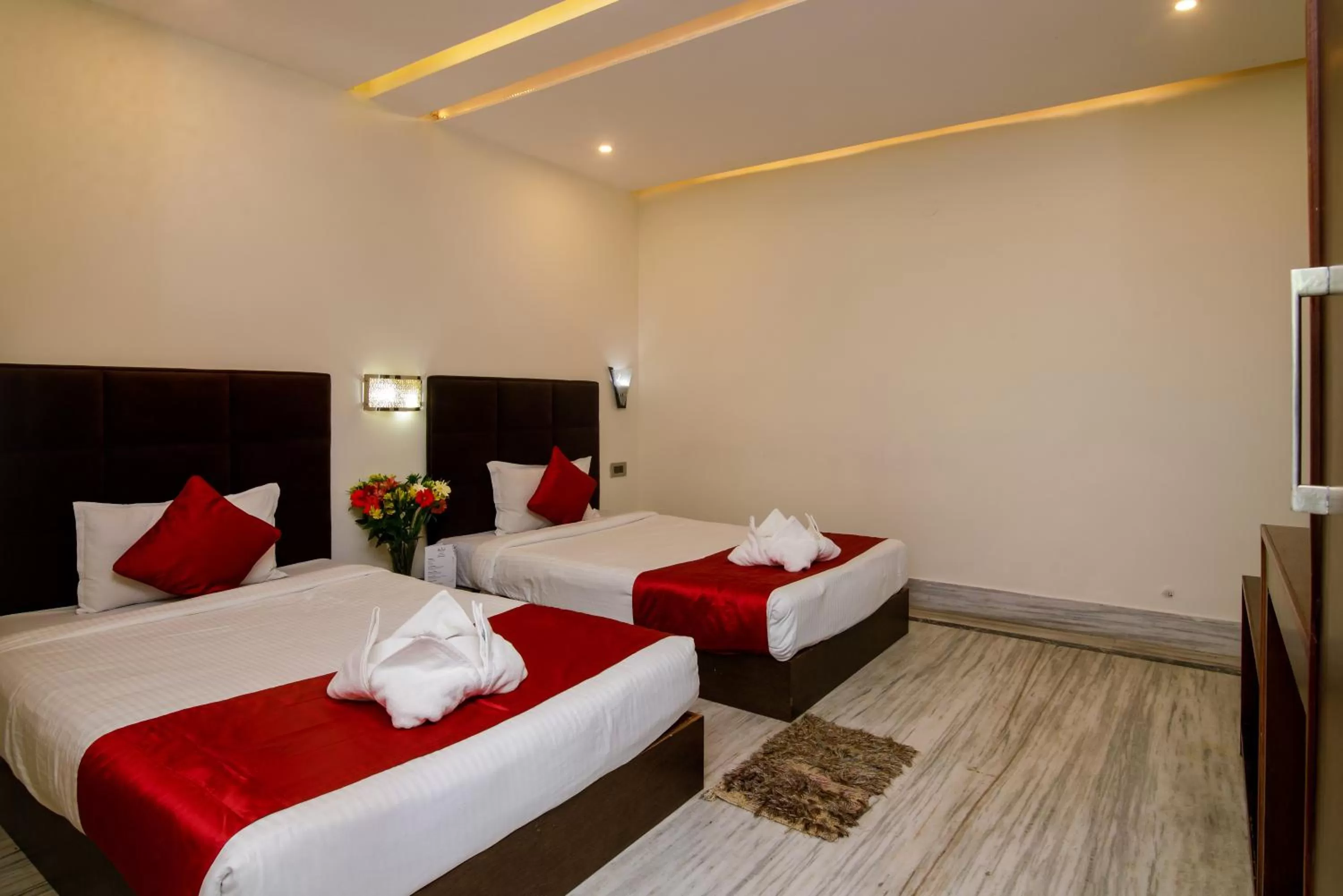 Bed in Muscatel Yavachi - 400 Mts from MG Marg