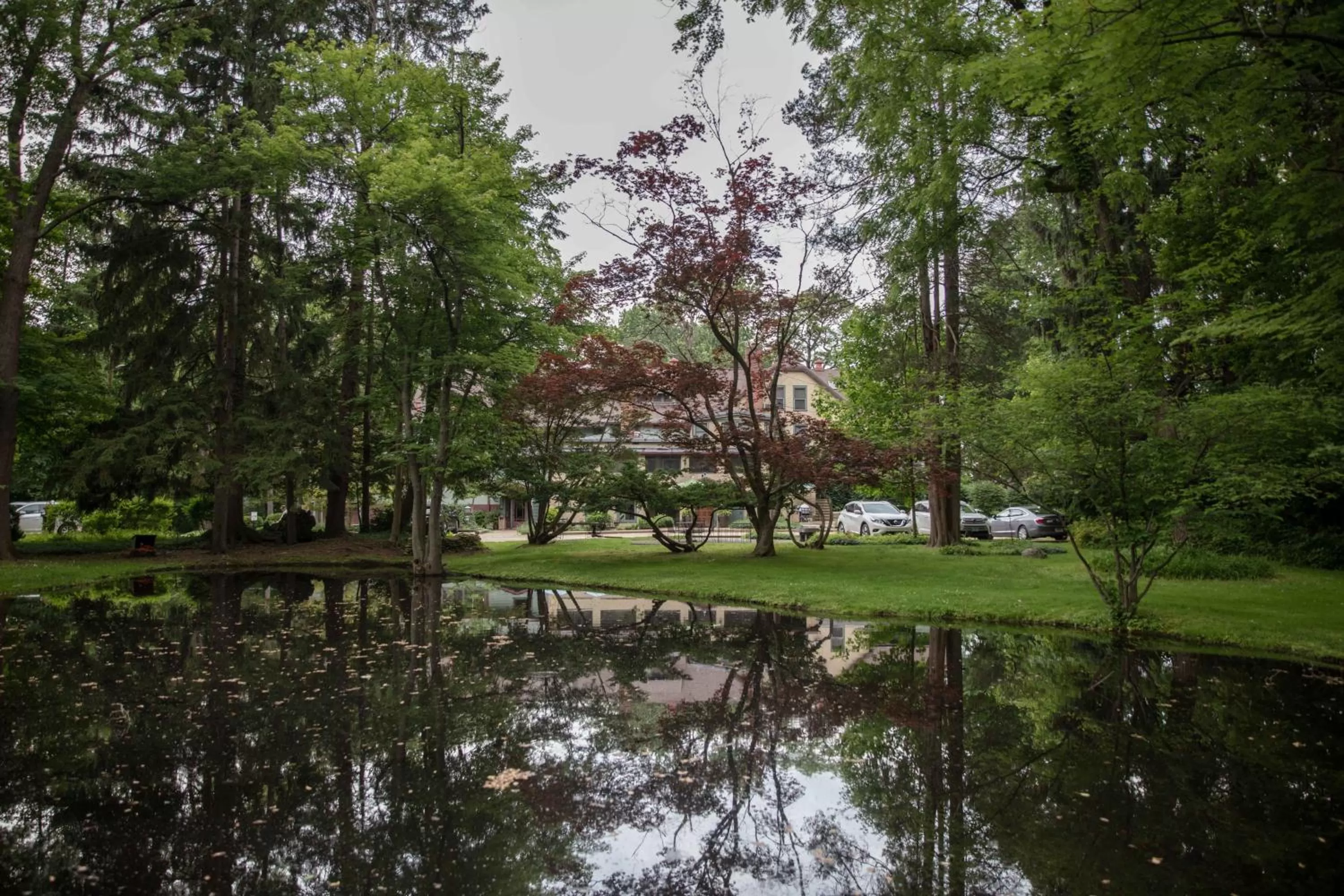 Property building, Garden in Lakeside Inn
