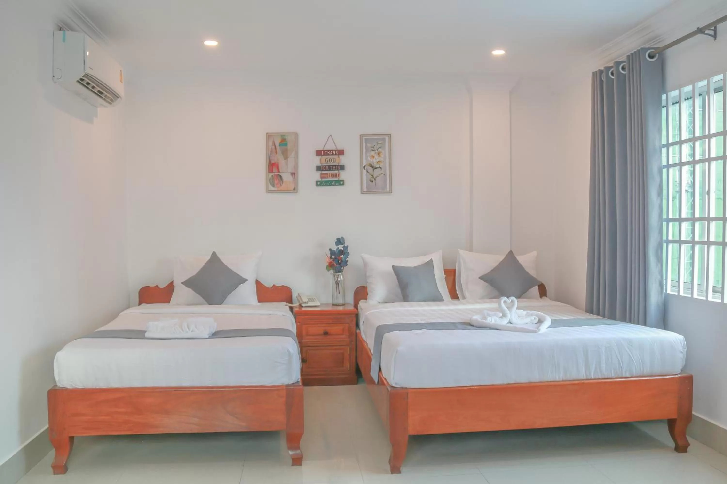 Bed in White Corner Hotel