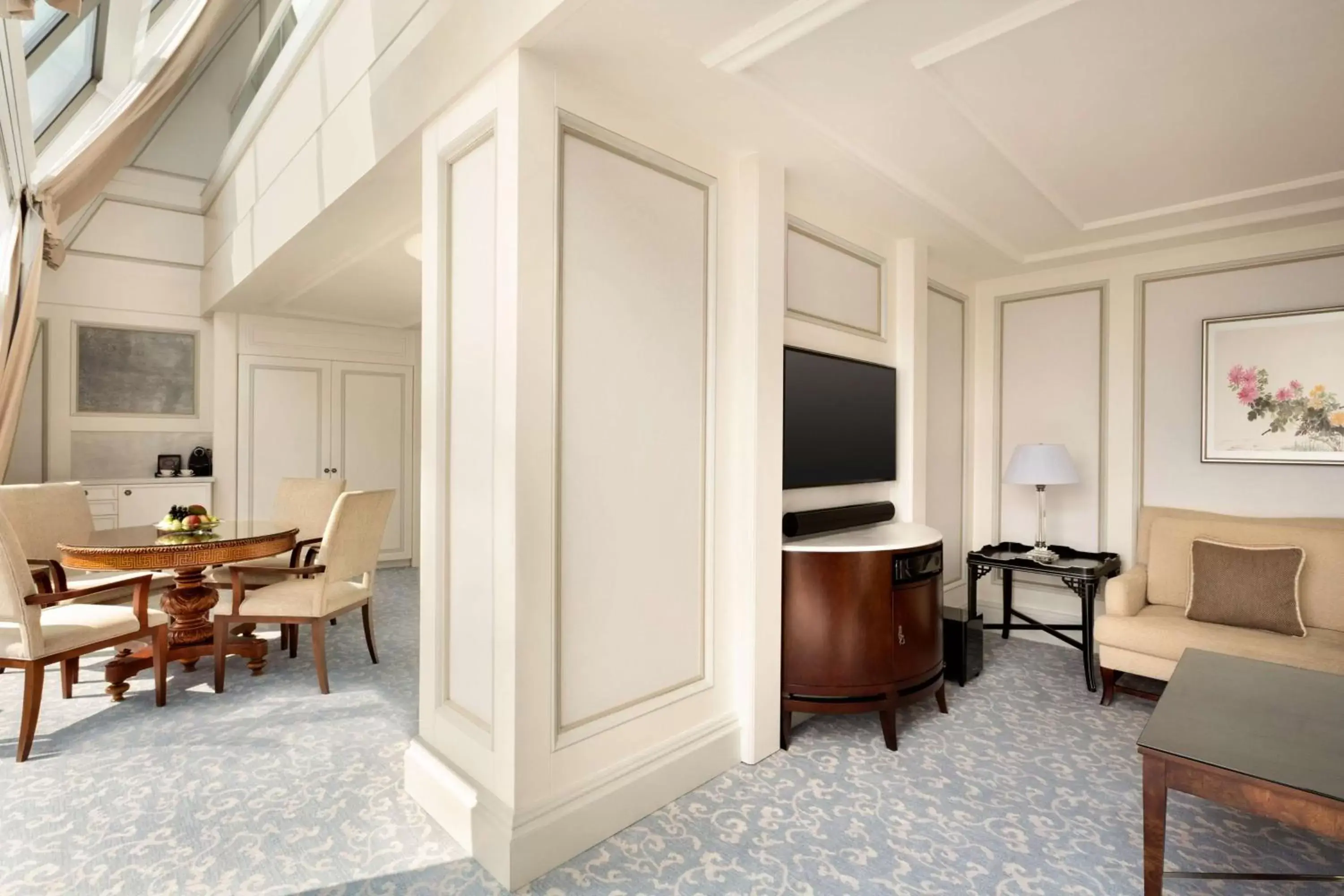 Duplex Suite in Shangri-La Bosphorus, Istanbul Duplex Suite in Shangri-La Bosphorus, Istanbul