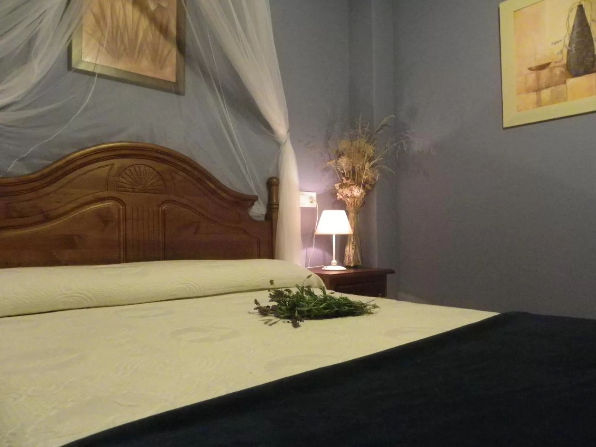 Decorative detail, Bed in Hotel Apartamento Rural Finca La Media Legua