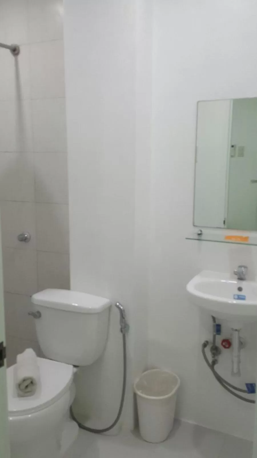 Toilet in Islands Stay Hotels Mactan