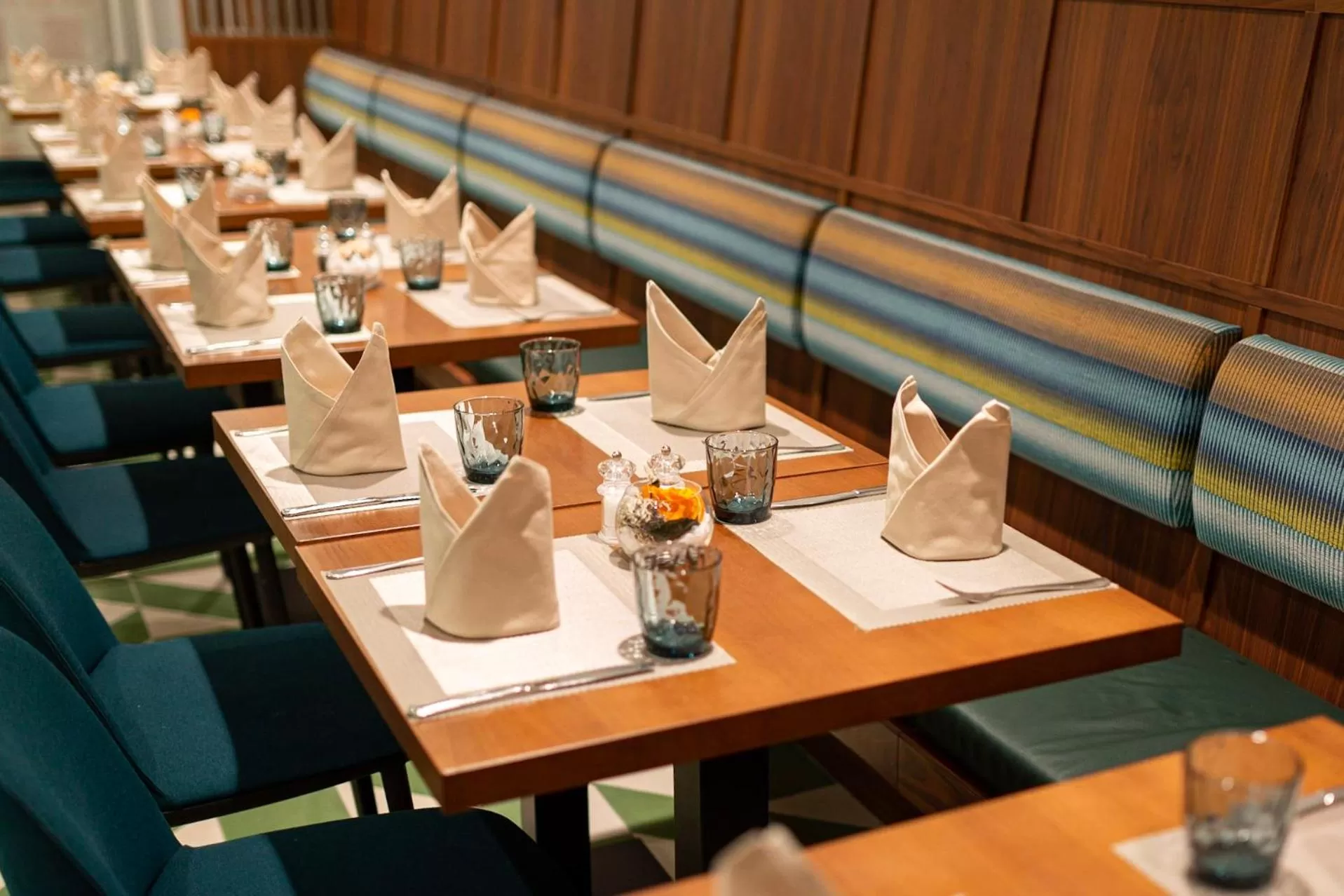 Restaurant/places to eat in Hotel Europa