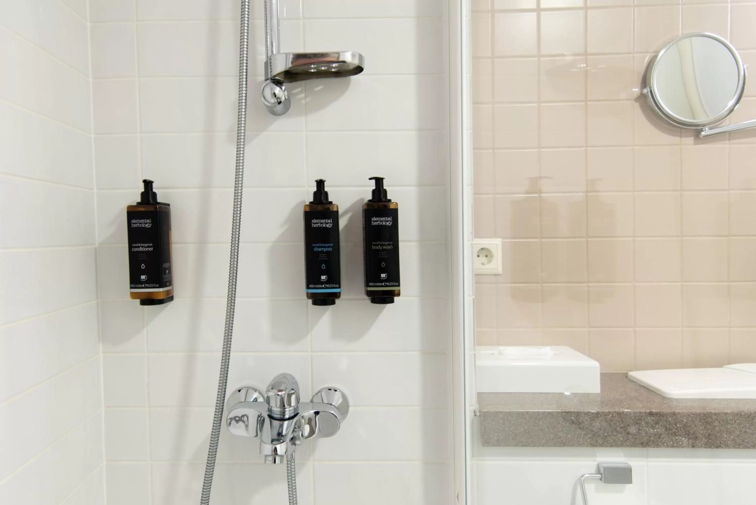 Shower in Mercure Marijampole