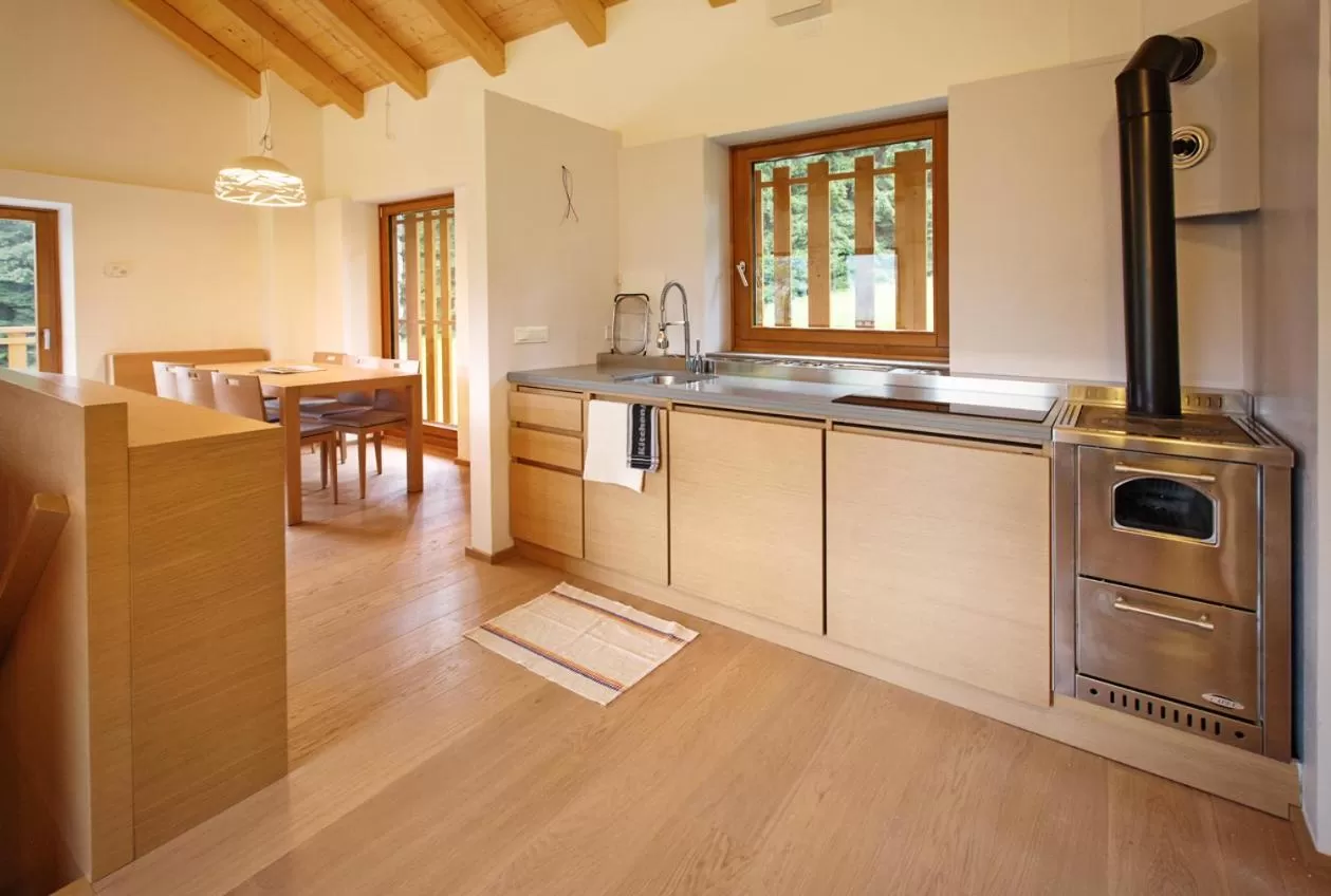 Kitchen or kitchenette, Kitchen/Kitchenette in Albergo Diffuso Tolmezzo