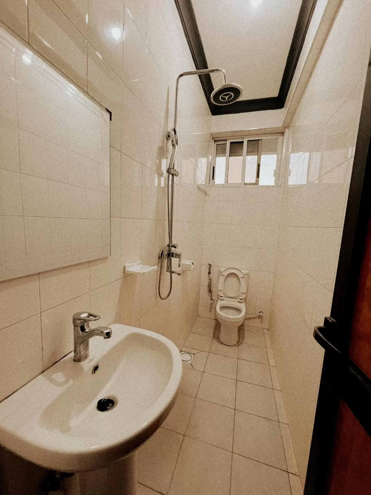 Double Room with Private Bathroom - single occupancy in Haika Home Lodge Double Room with Private Bathroom - single occupancy in Haika Home Lodge