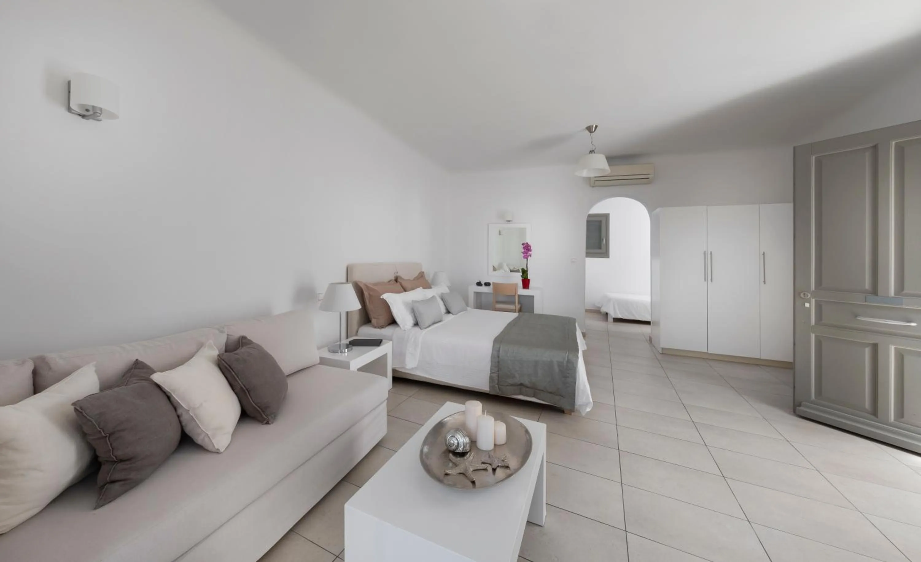 Living room in Deliades Hotel