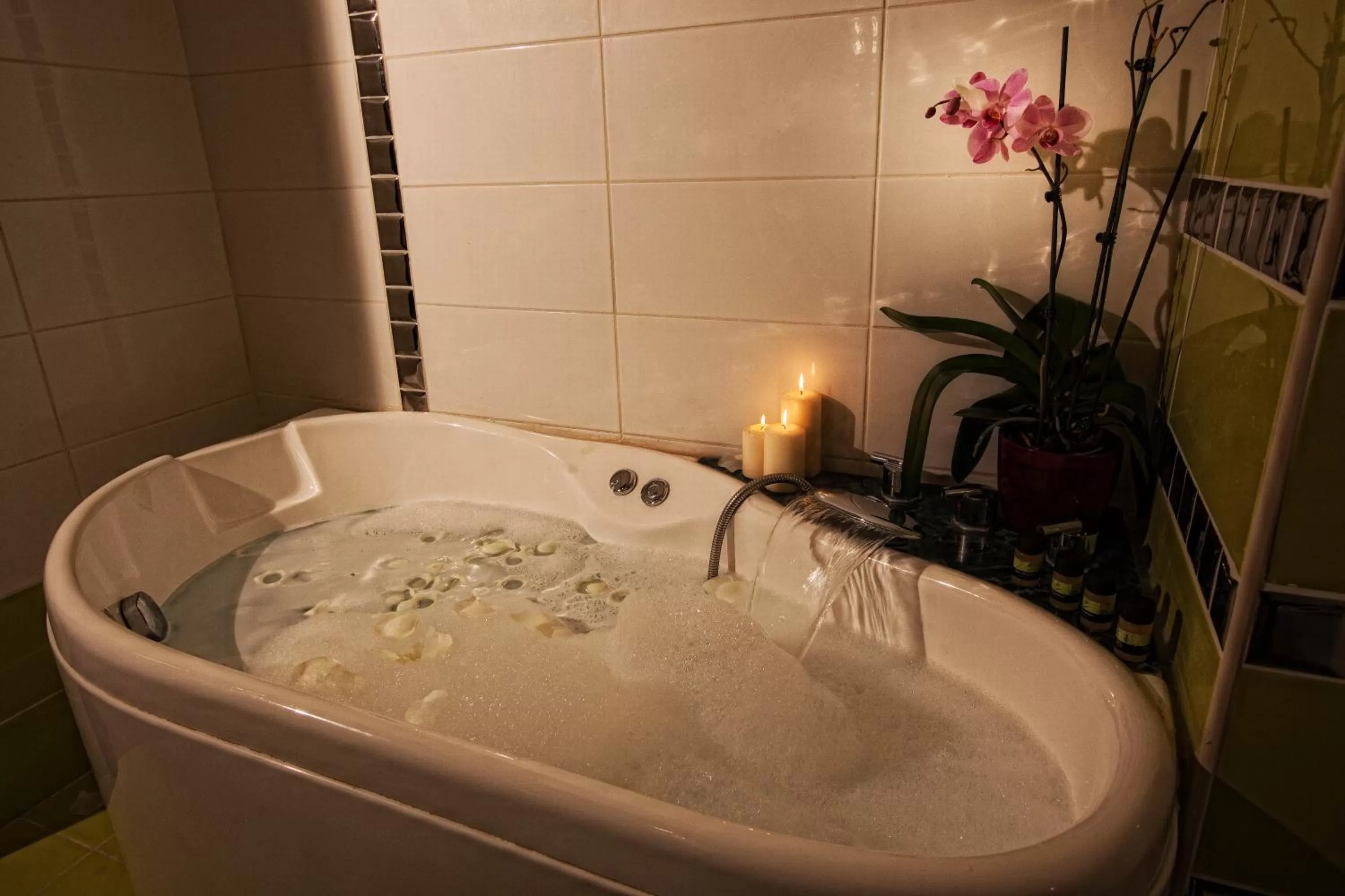 Hot Tub in Achillion Palace