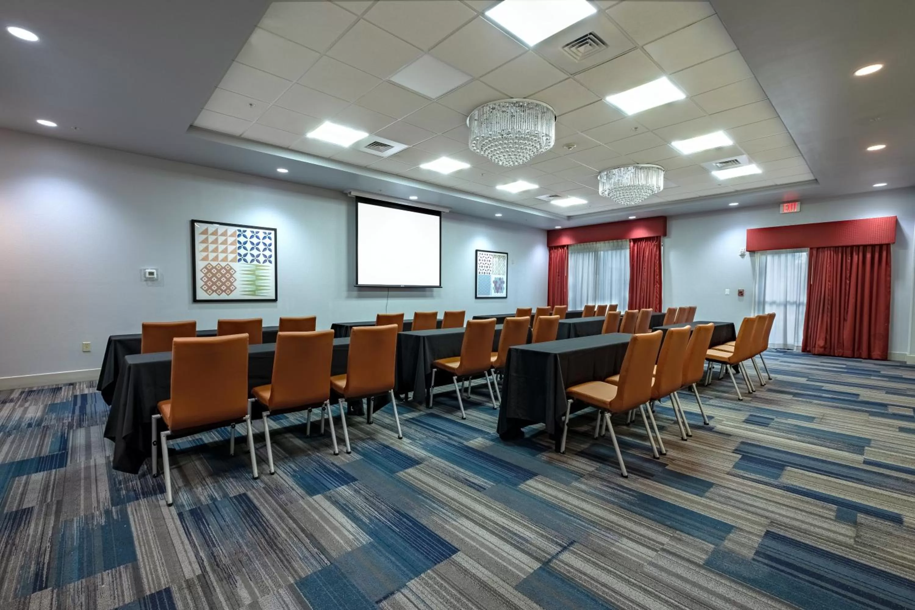 Meeting/conference room in Holiday Inn Express-International Drive by IHG