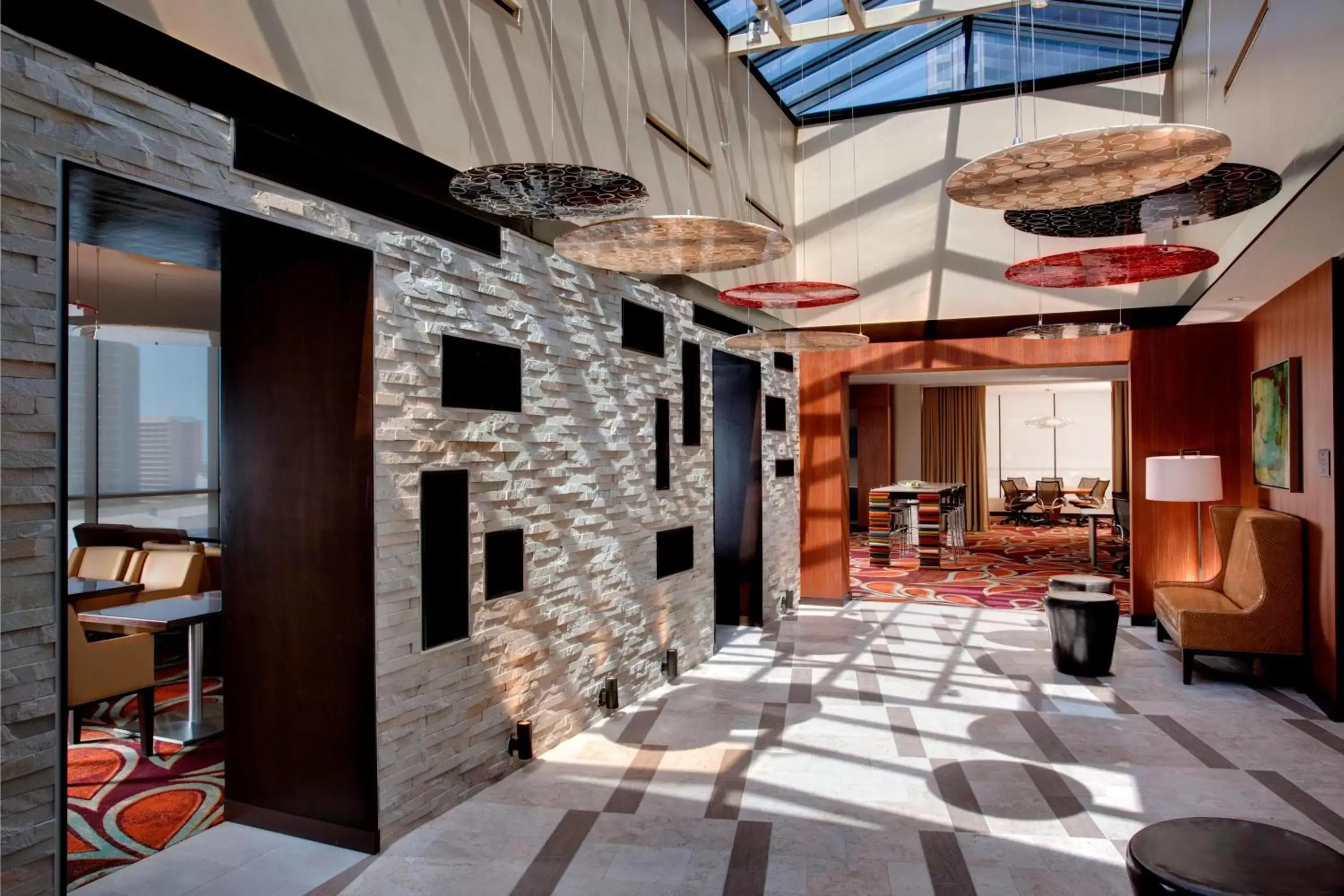 1 King & 1 Queen, M Club lounge access, Guest room in Dallas Marriott Downtown 1 King & 1 Queen, M Club lounge access, Guest room in Dallas Marriott Downtown