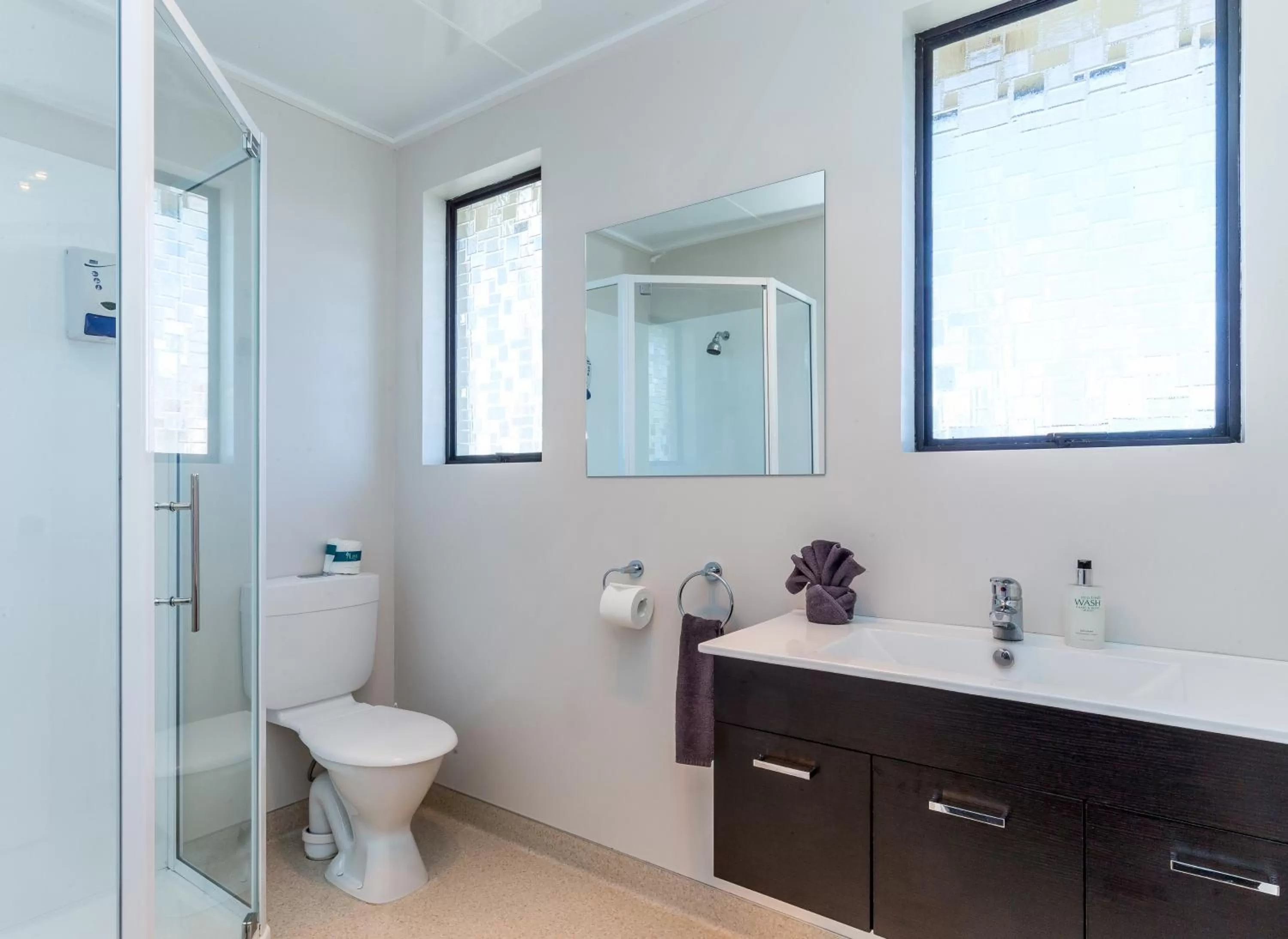 Shower in Cherylea Motel