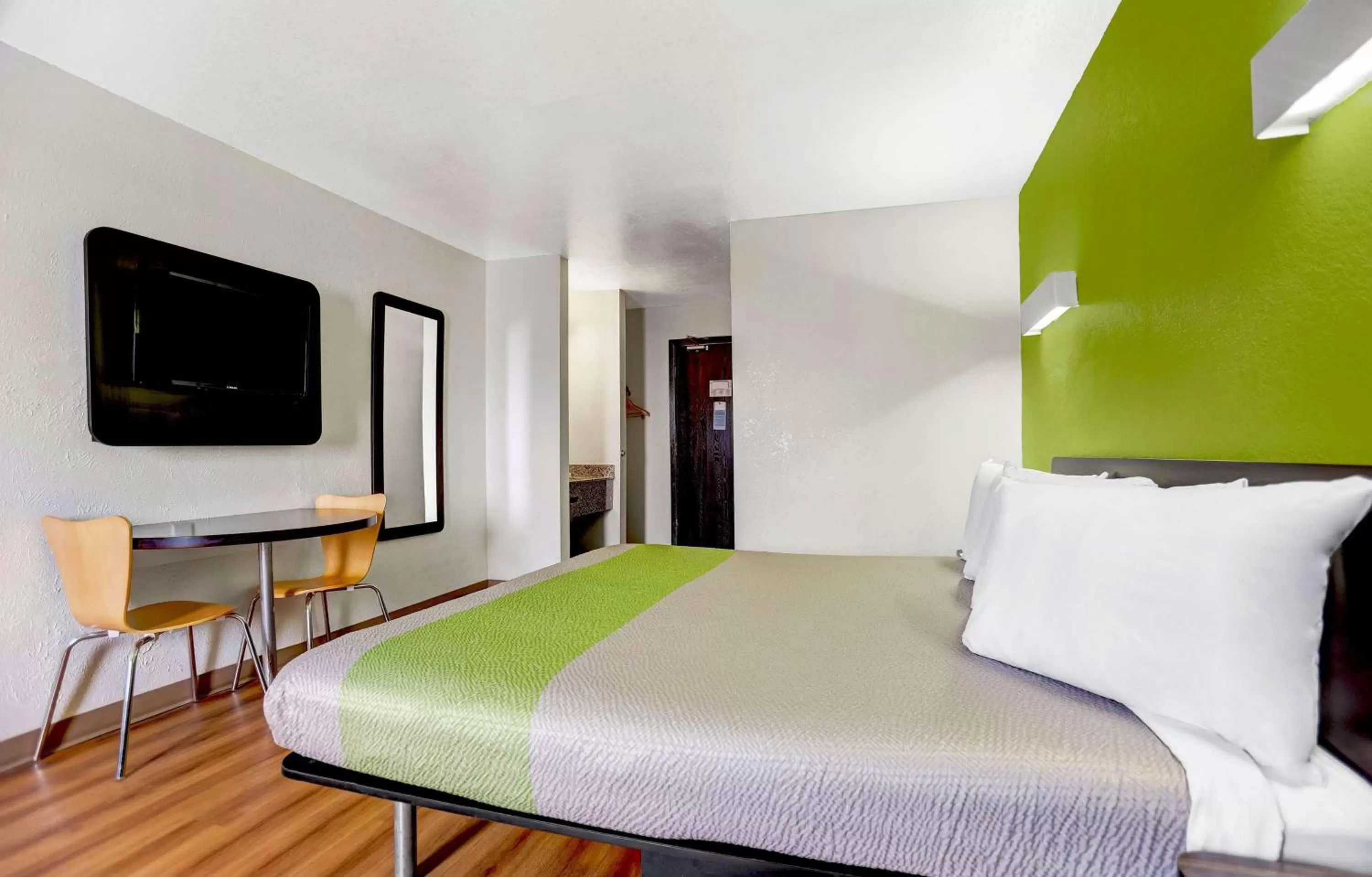 Bedroom, Bed in Motel 6-Moriarty, NM