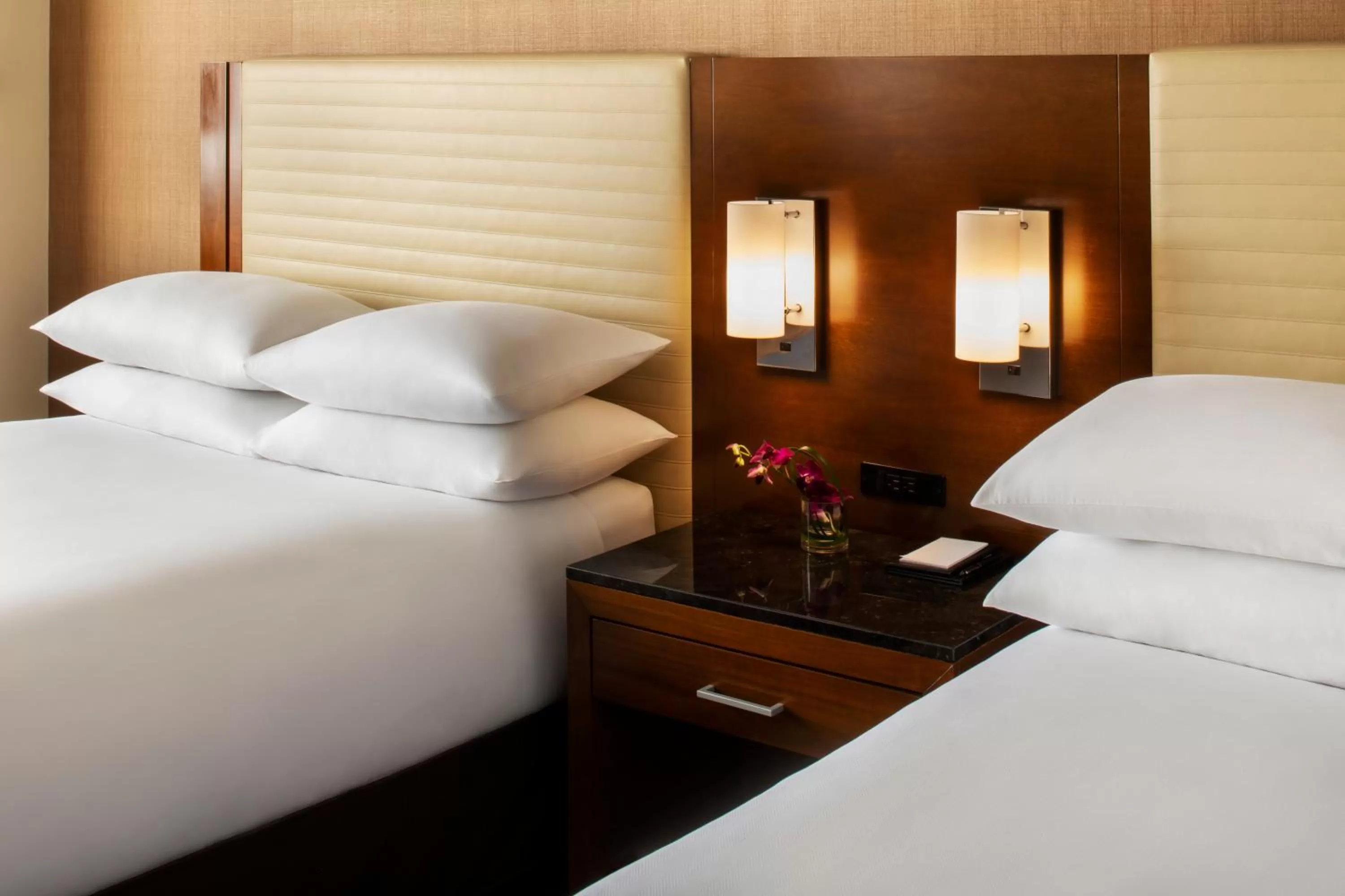 Bed in Hyatt Regency O'Hare Chicago