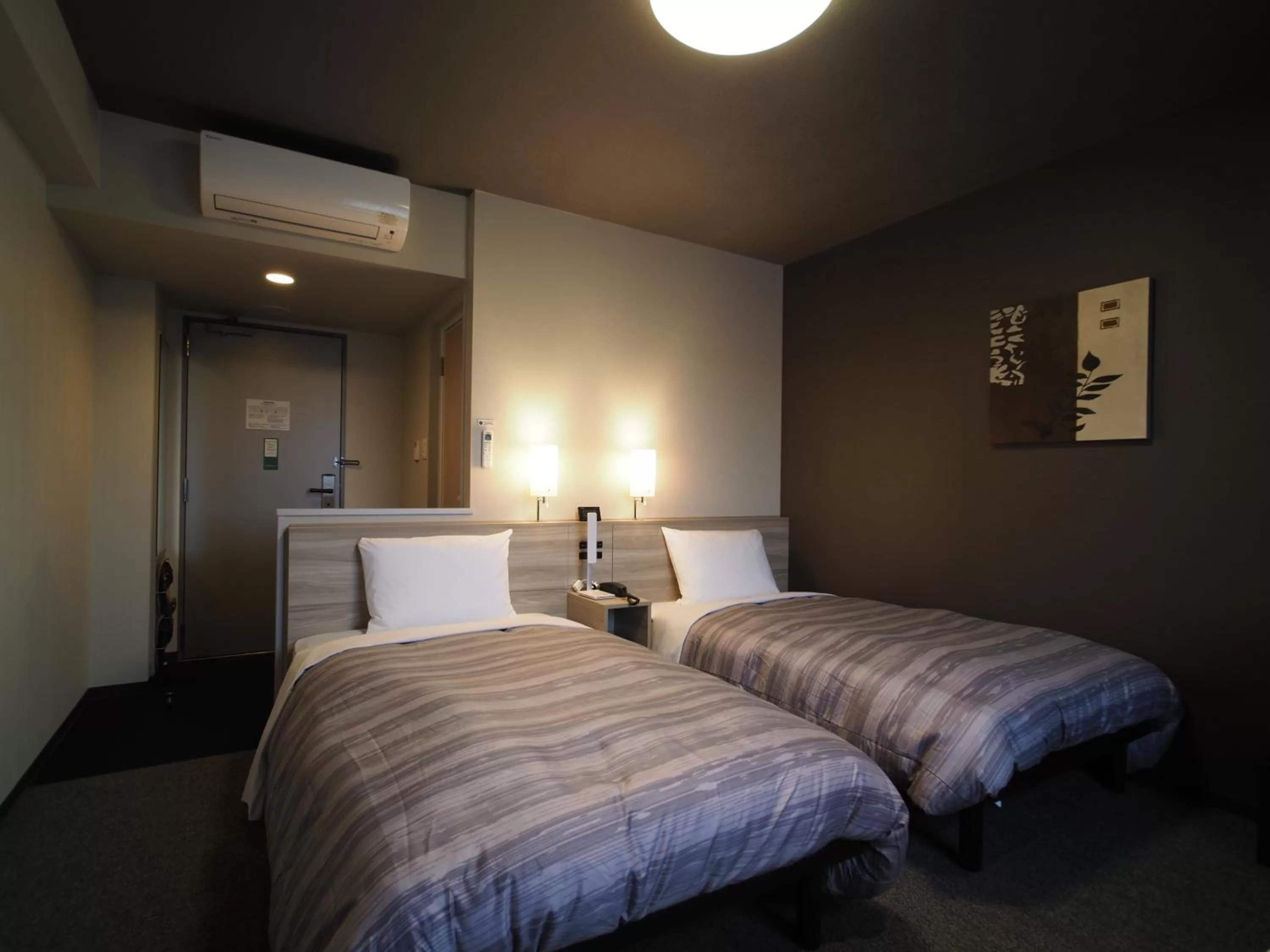 Photo of the whole room, Bed in Hotel Route-Inn Nihonmatsu -Kokudo 4Gou-