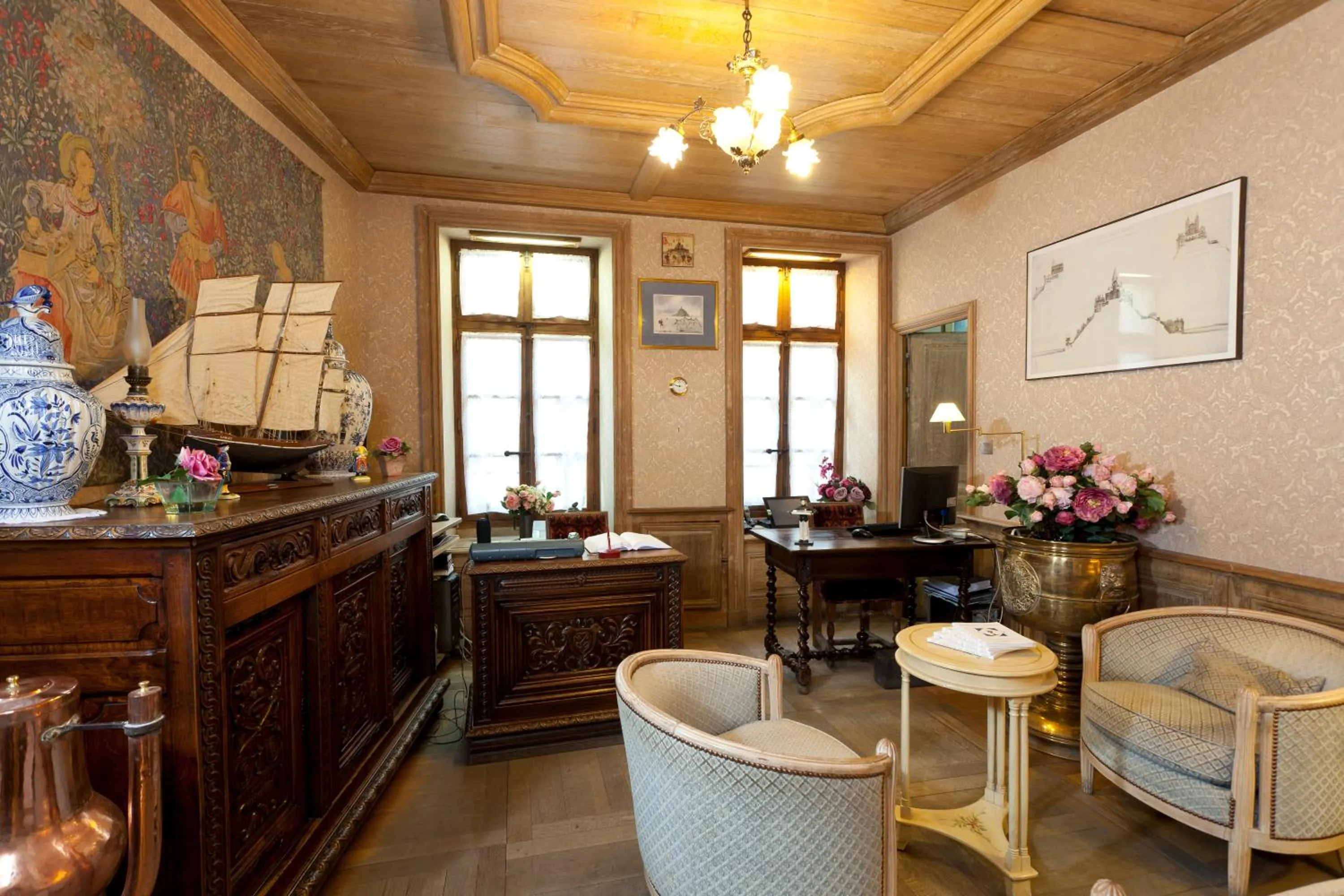 Lounge or bar in Auberge Saint Pierre