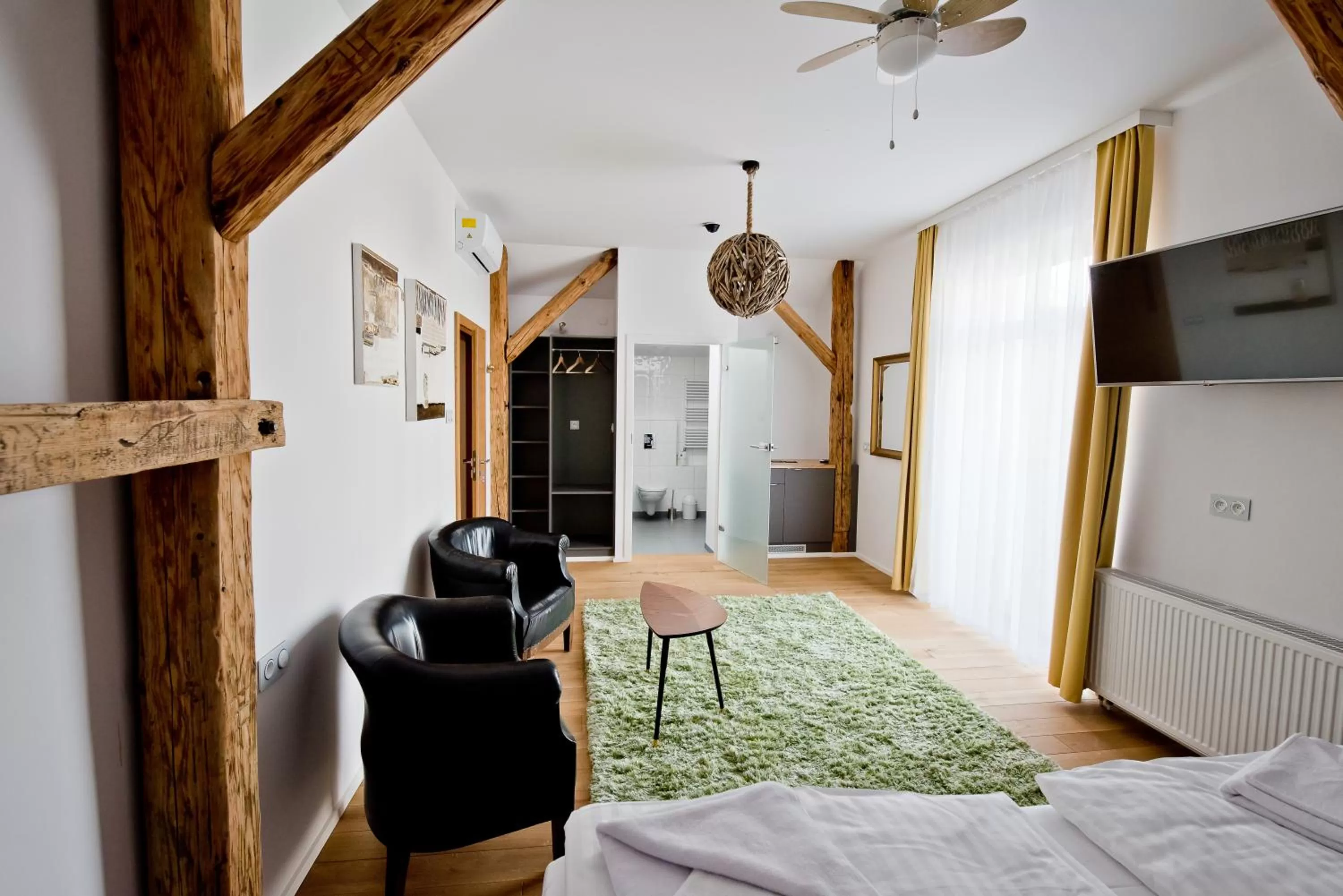 Photo of the whole room, Seating Area in Salon Win Wine Bar & Apartments