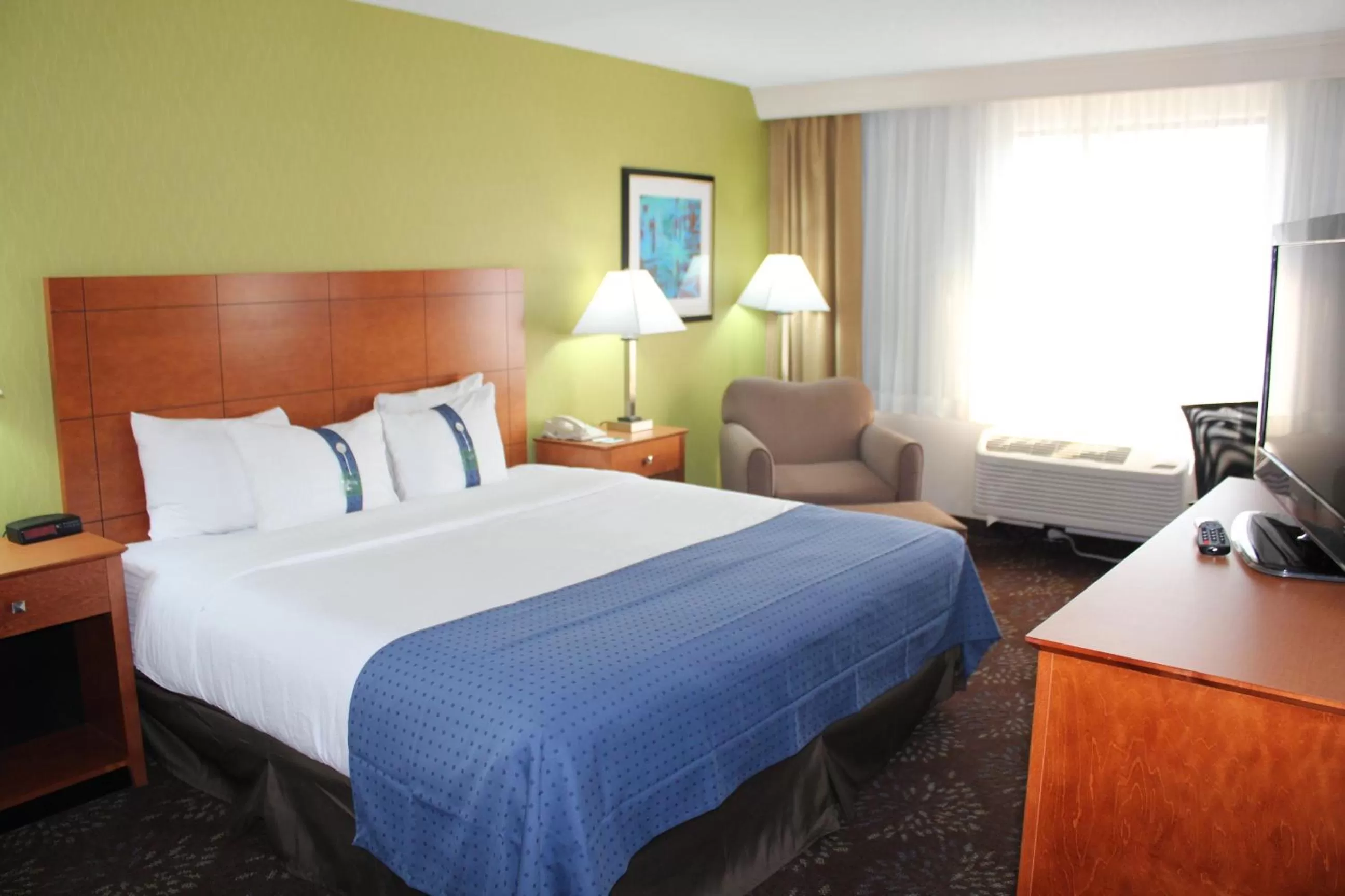 Room Selected at Check-In in Holiday Inn Chicago Matteson Conference Center by IHG