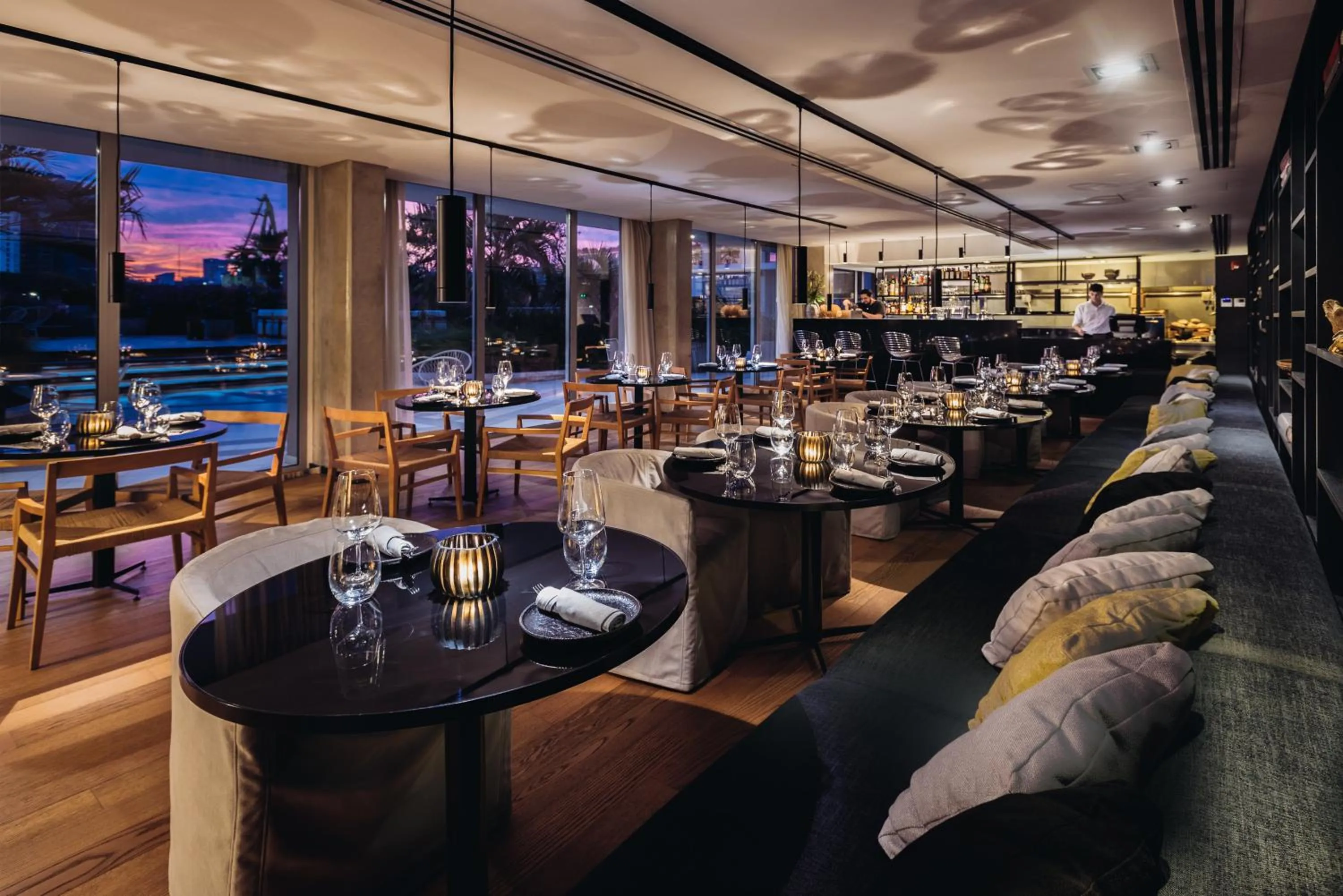 Restaurant/places to eat in SLS Buenos Aires Puerto Madero