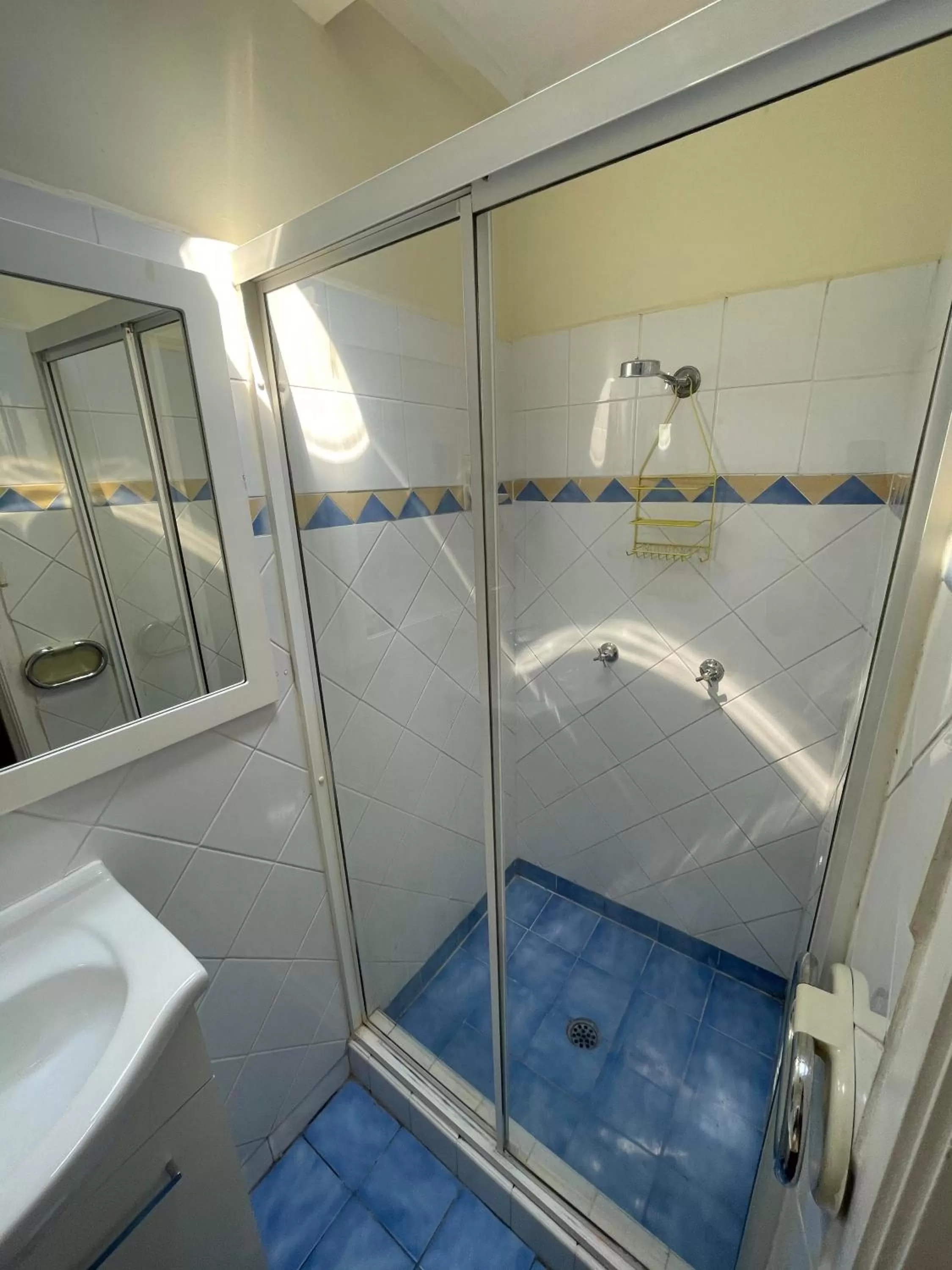 Manly Waves Studios & Apartments