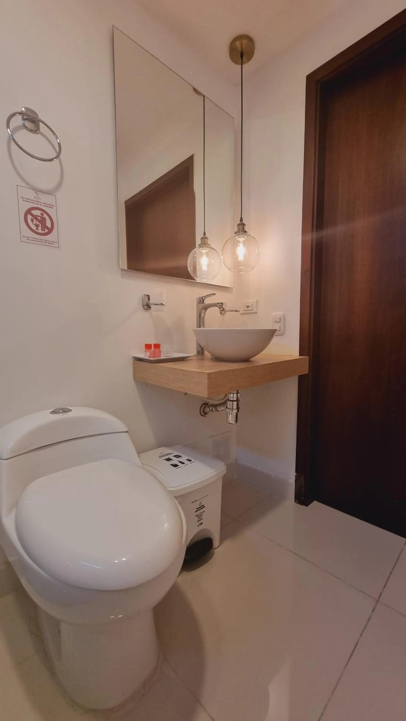 Bathroom in Hotel Karlo By GHO Hoteles