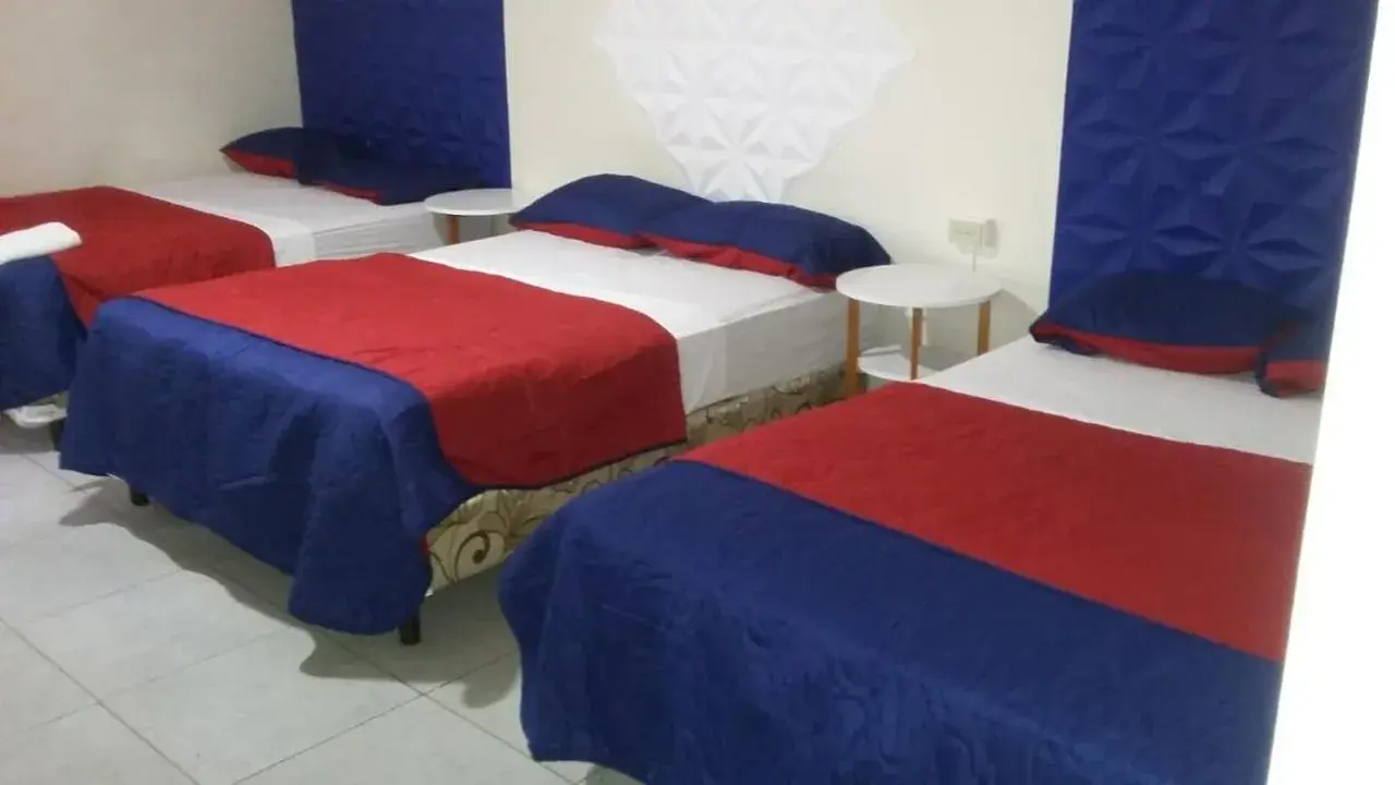 Deluxe Triple Room in Express Inn PTY Aeropuerto Internacional Panama Deluxe Triple Room in Express Inn PTY Aeropuerto Internacional Panama