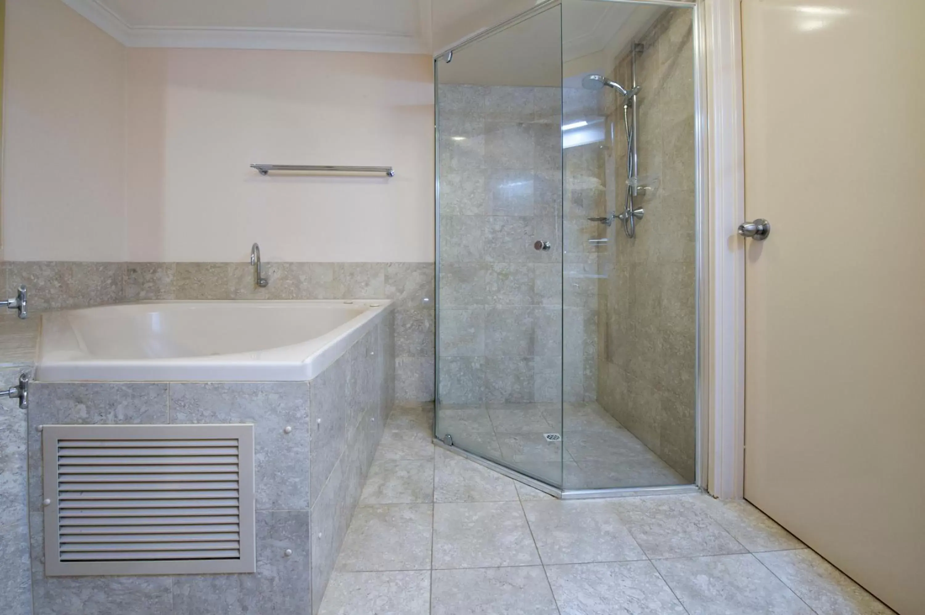 Three-Bedroom Apartment in Abbey Beach Resort Three-Bedroom Apartment in Abbey Beach Resort