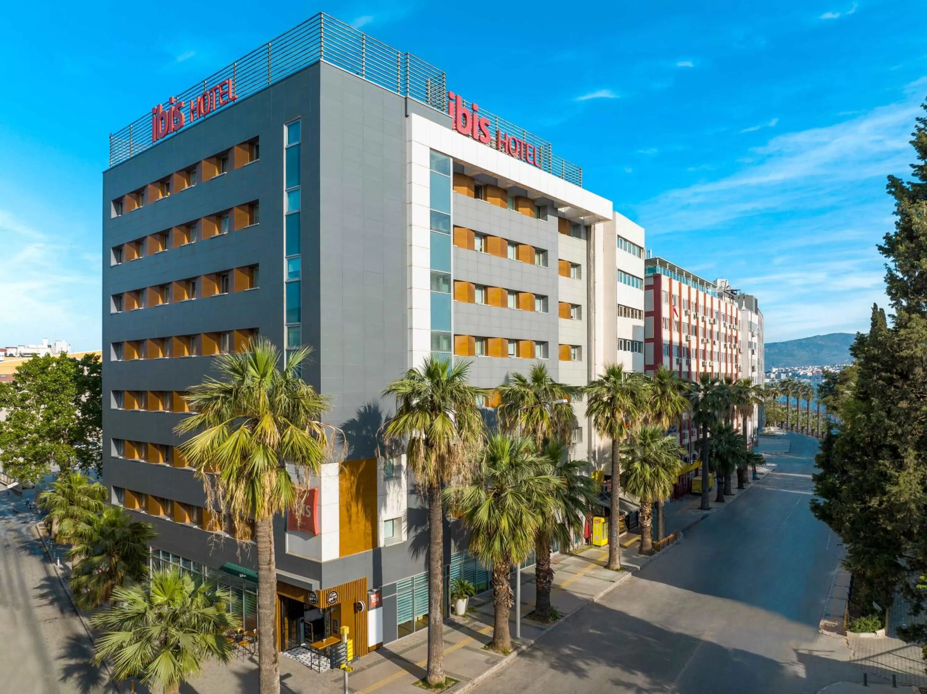 Property building in Ibis Izmir Alsancak