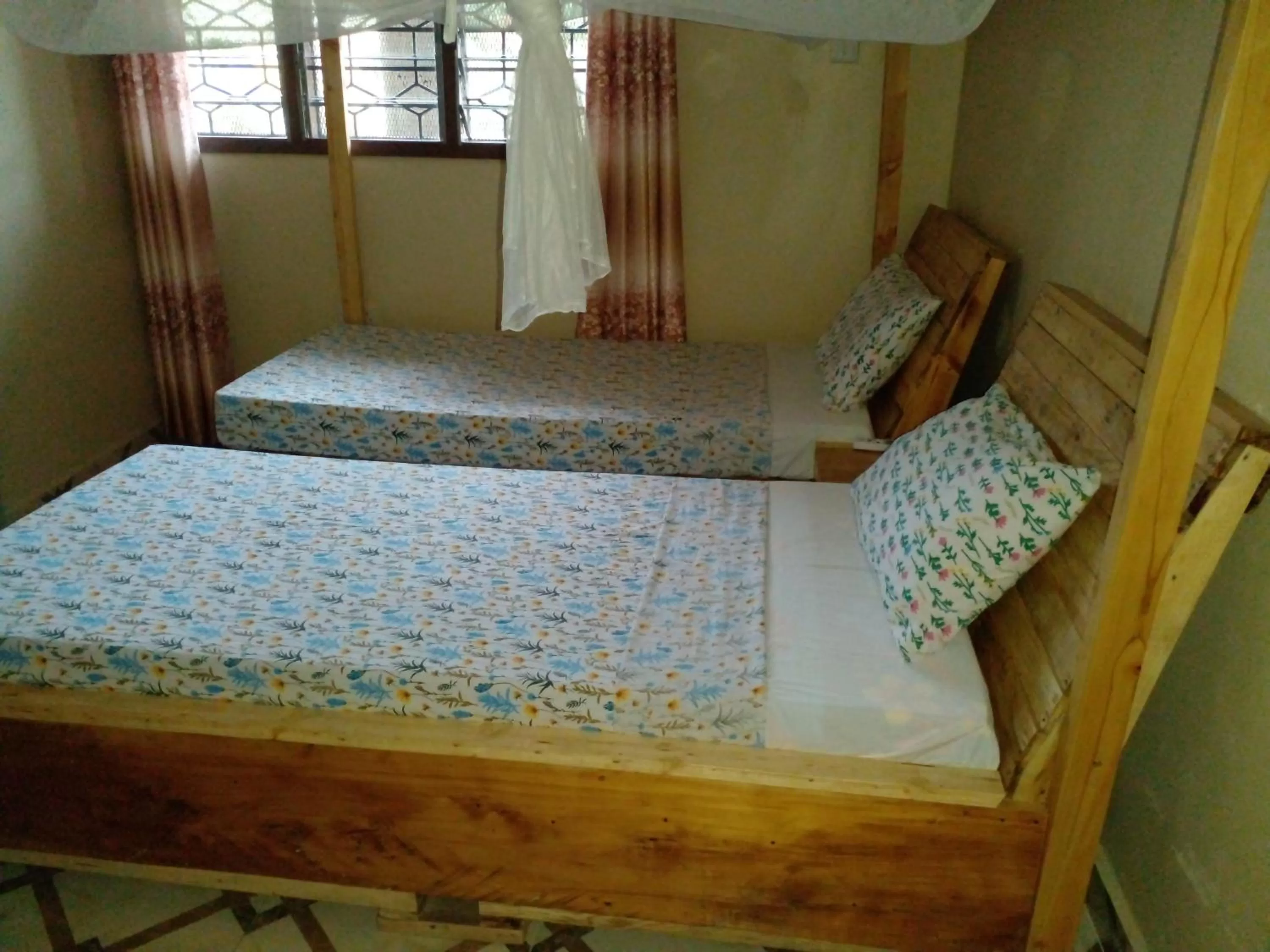 Bedroom, Bed in L&J Modern Backpackers Kinondoni