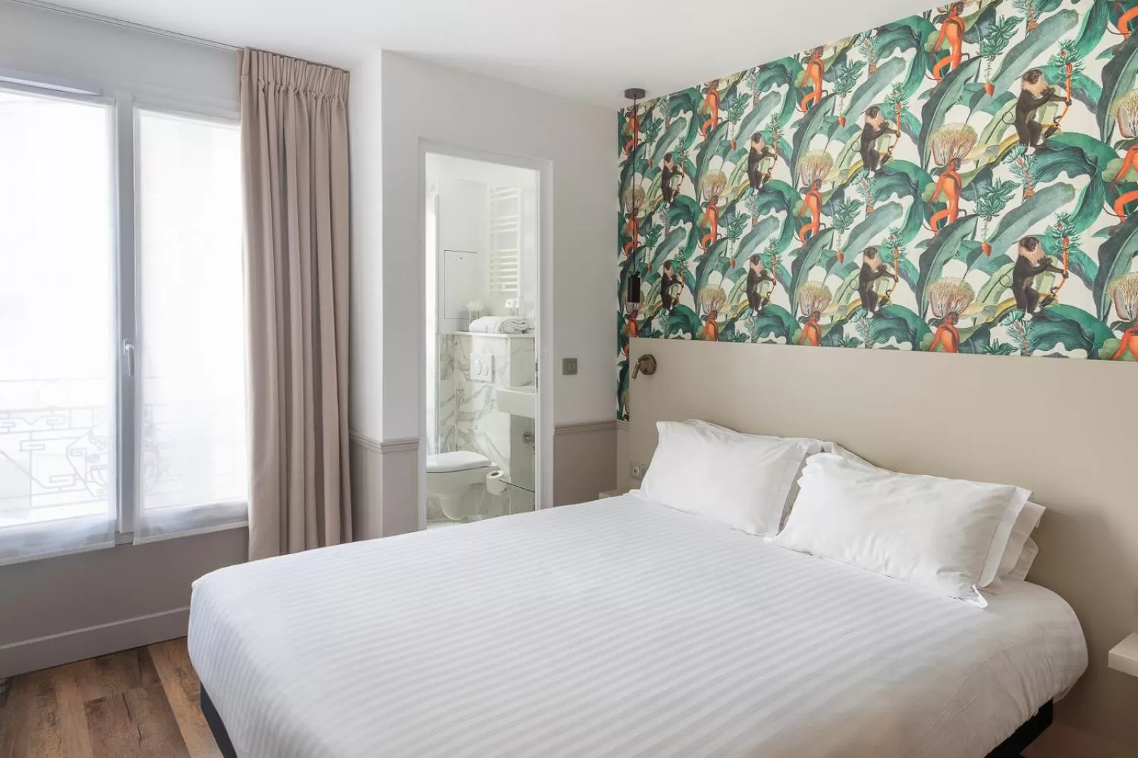 Bed in Hôtel 31 - Paris Tour Eiffel