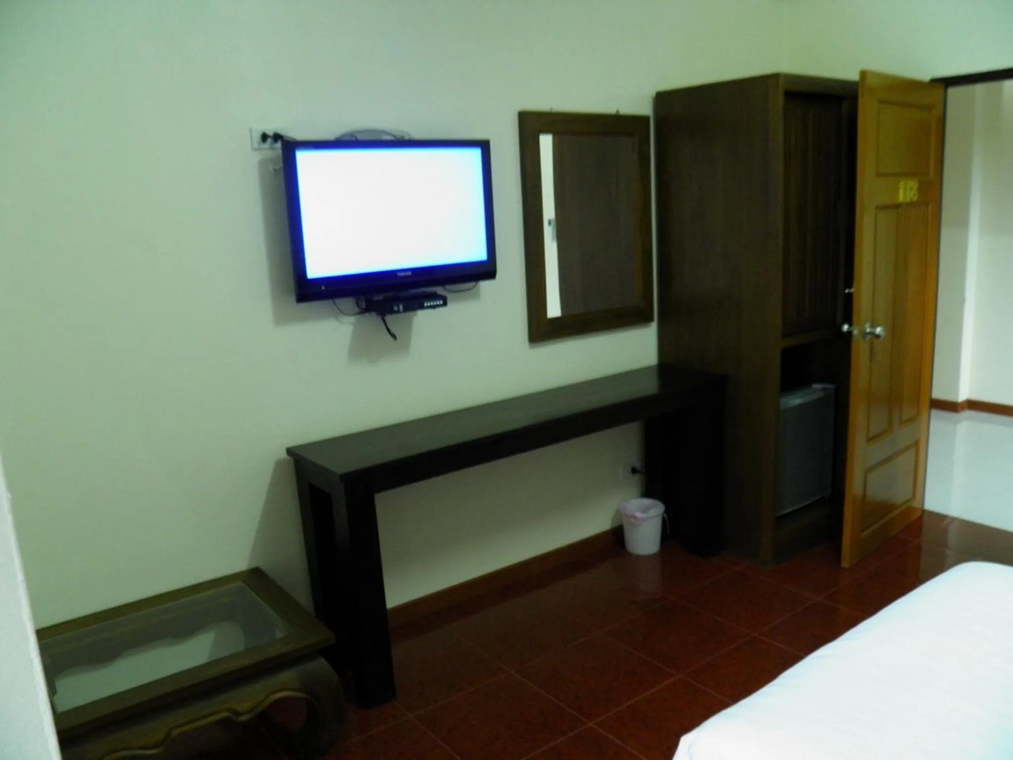 TV and multimedia, Bed in Ruen Narisra Resort