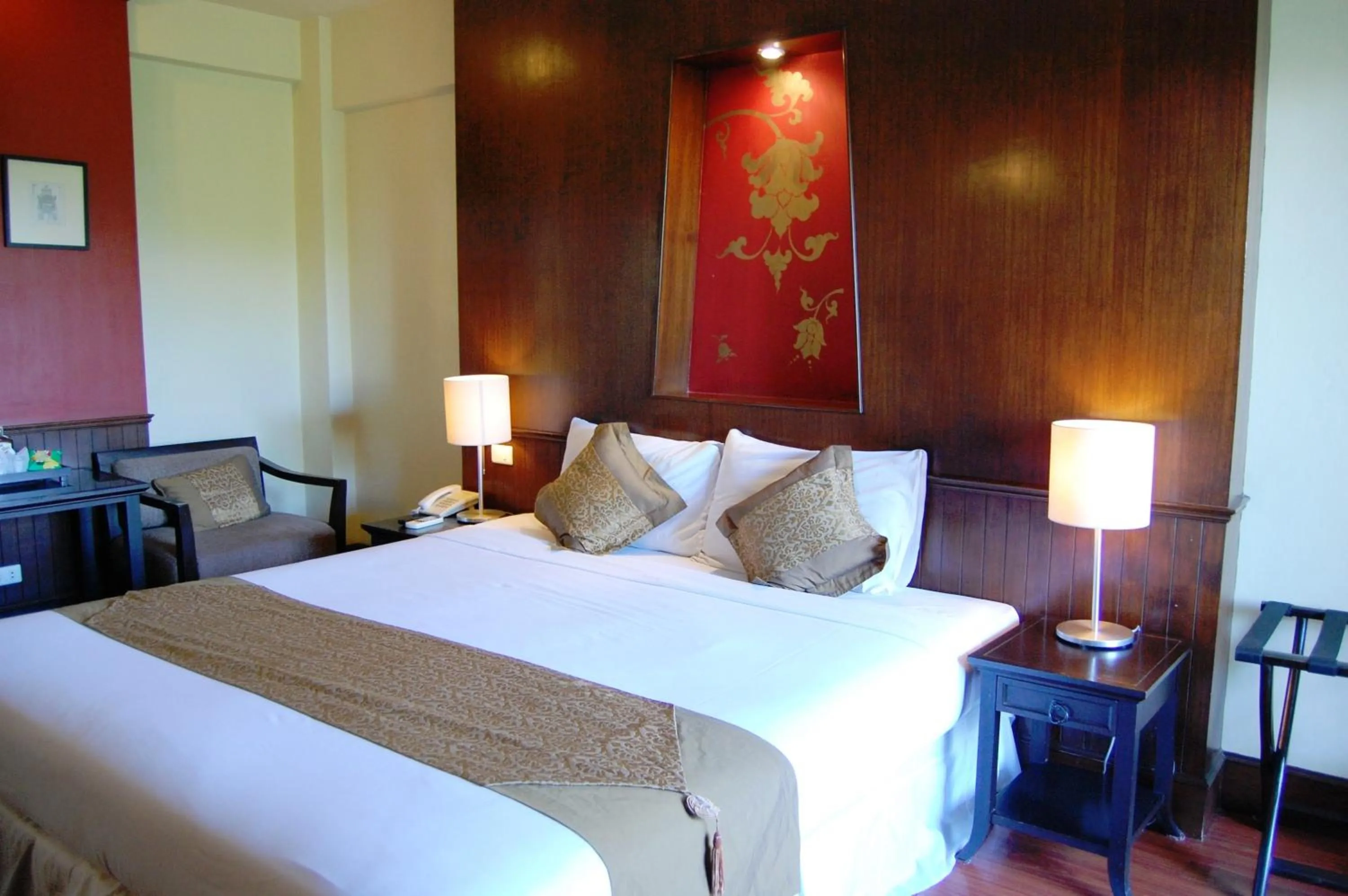 Bed in Chiangmai Gate Hotel