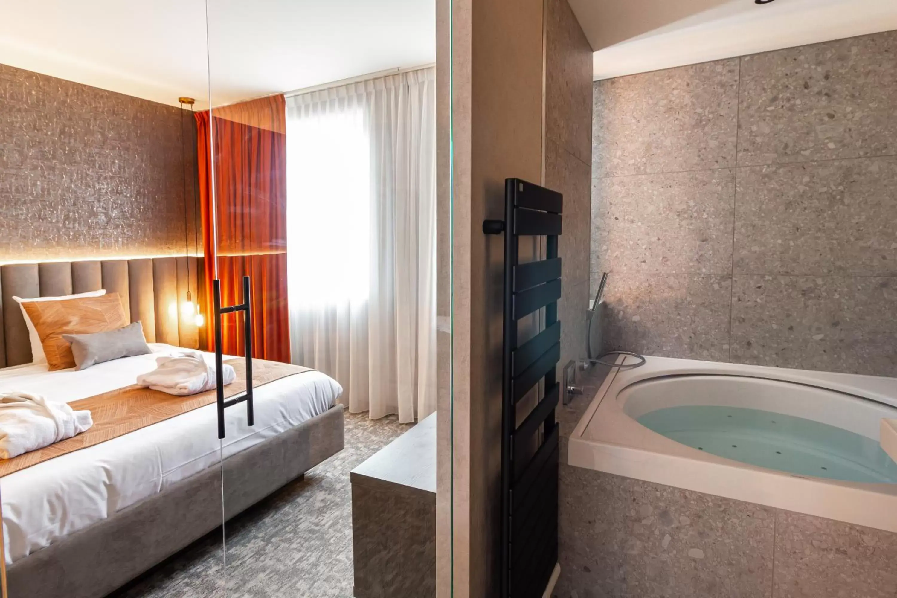 Suite with Hot Tub in Van der Valk Hotel Mons Congres & Spa Suite with Hot Tub in Van der Valk Hotel Mons Congres & Spa
