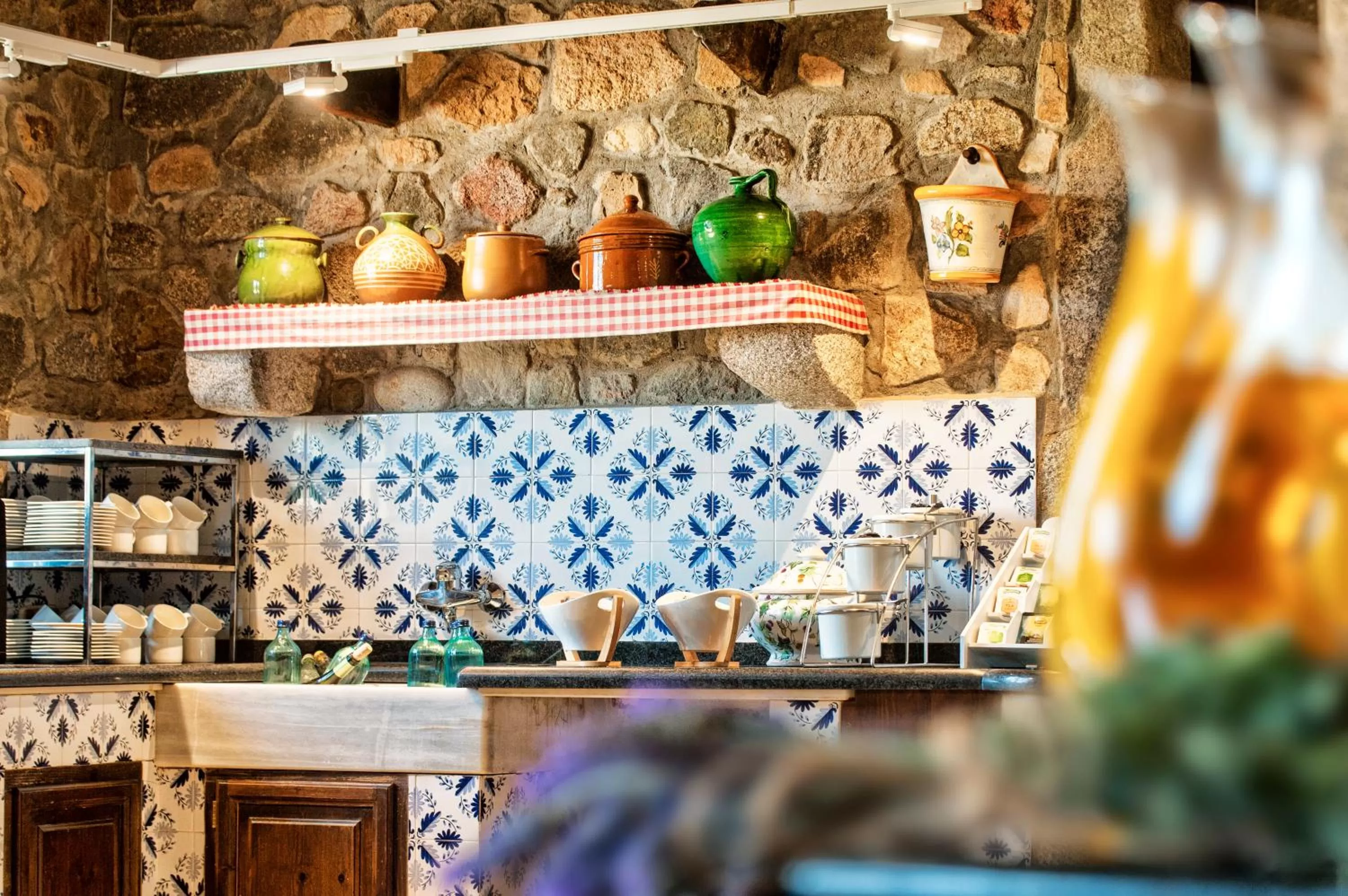 Restaurant/places to eat in Mas Tapiolas