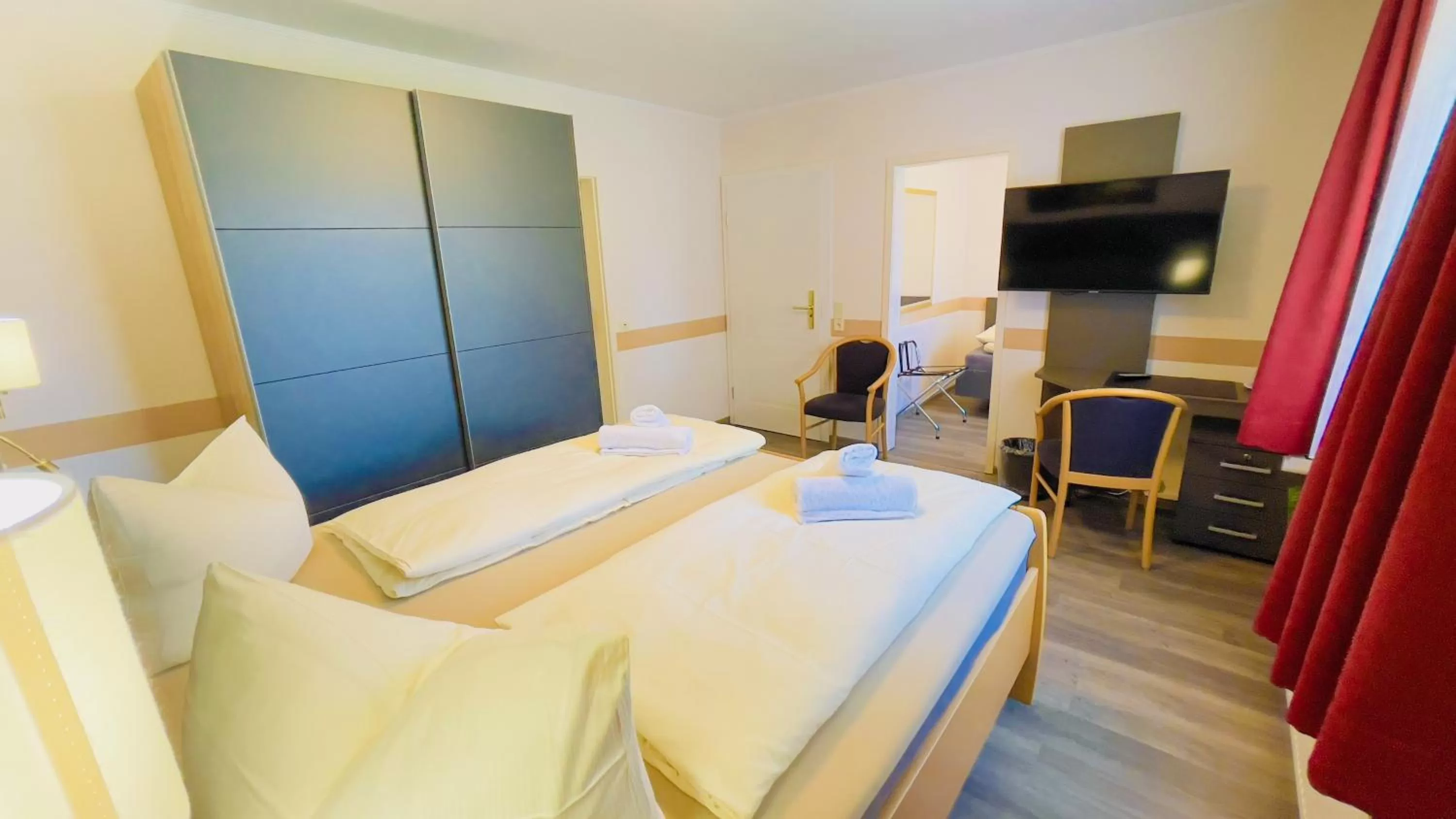 Photo of the whole room, Bed in Hotel Schnehagen