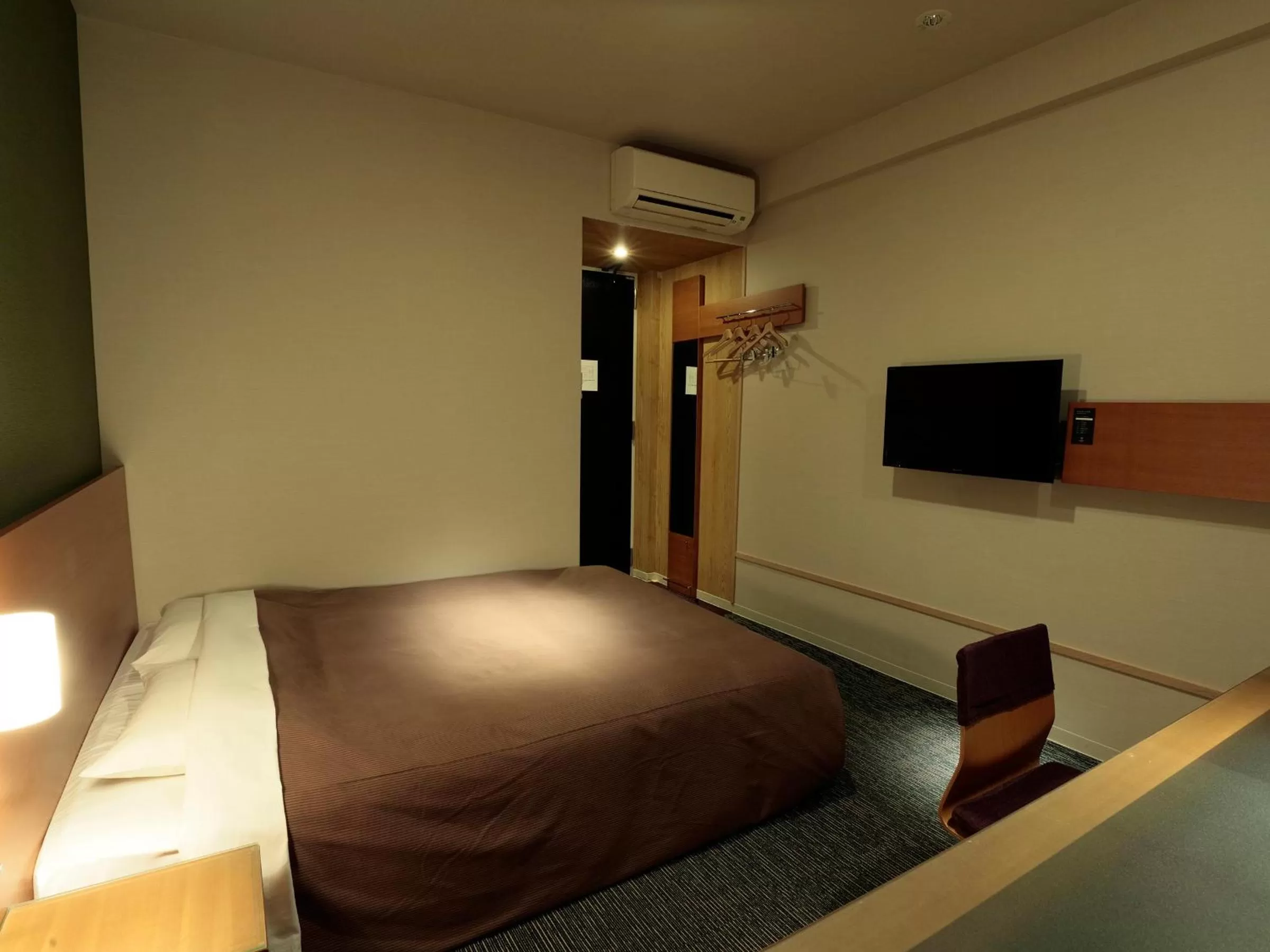 Photo of the whole room, Bed in Candeo Hotels Kameyama
