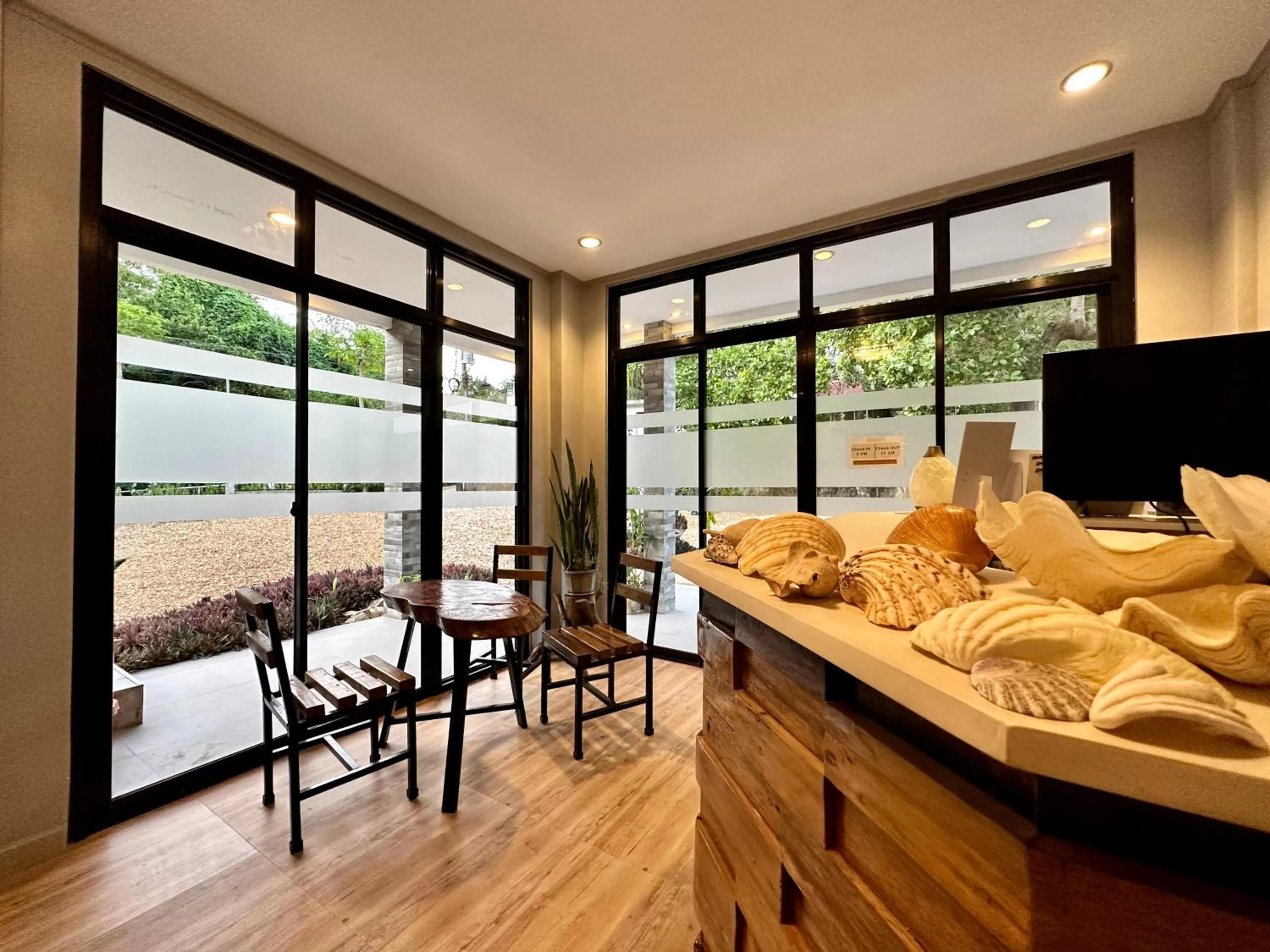 Lobby or reception in Harbour Bliss Hotel