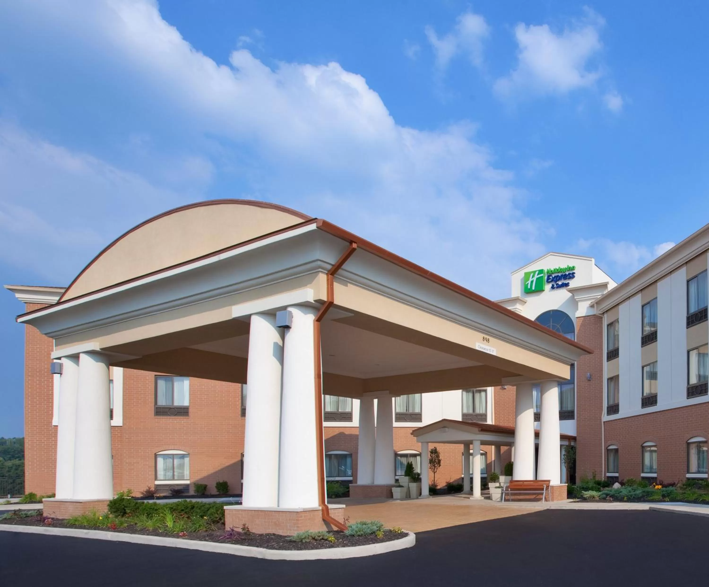 Property building in Holiday Inn Express Hotel and Suites Akron South-Airport Area by IHG