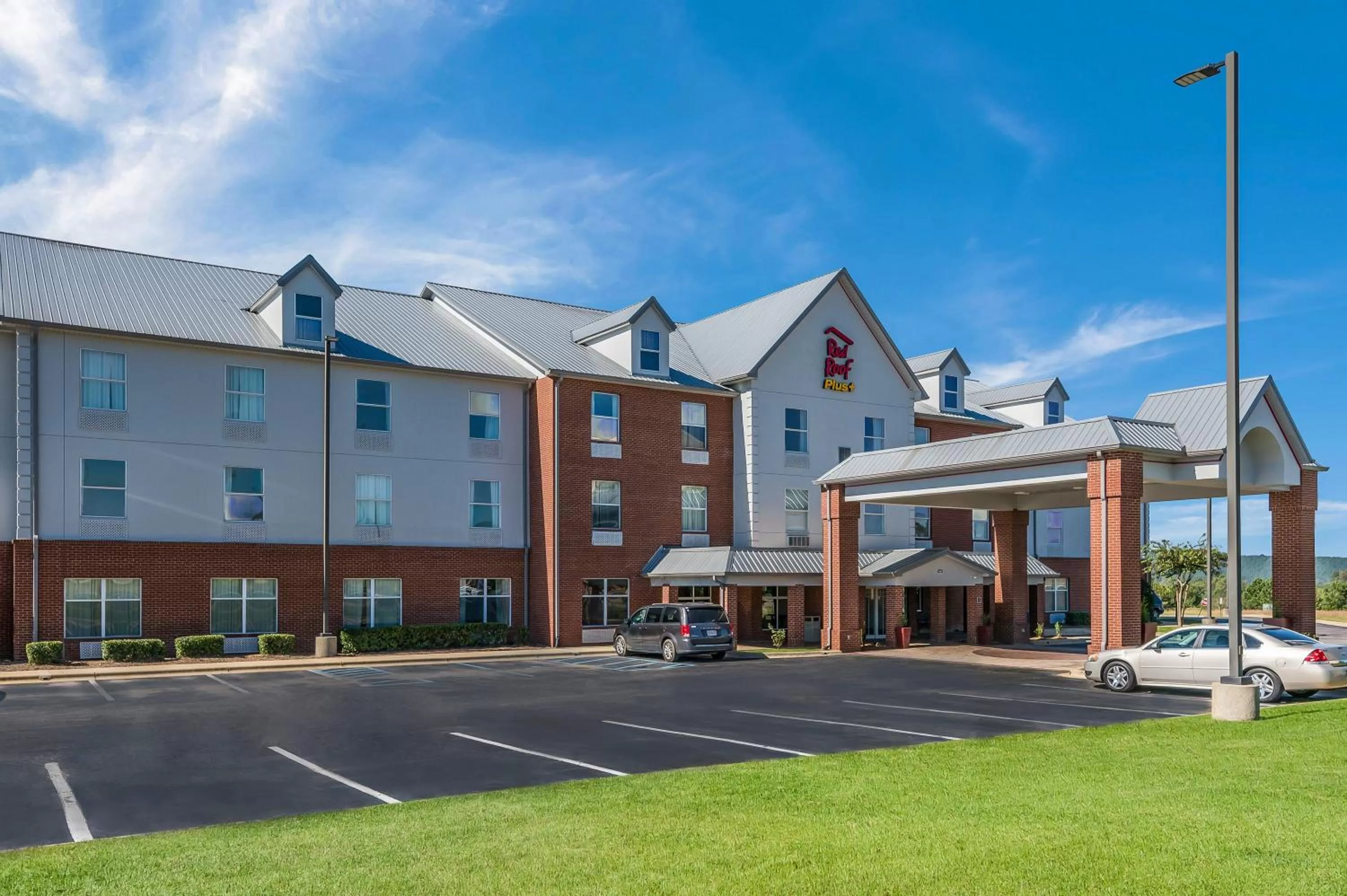 Property building in Red Roof Inn PLUS & Suites Birmingham - Bessemer